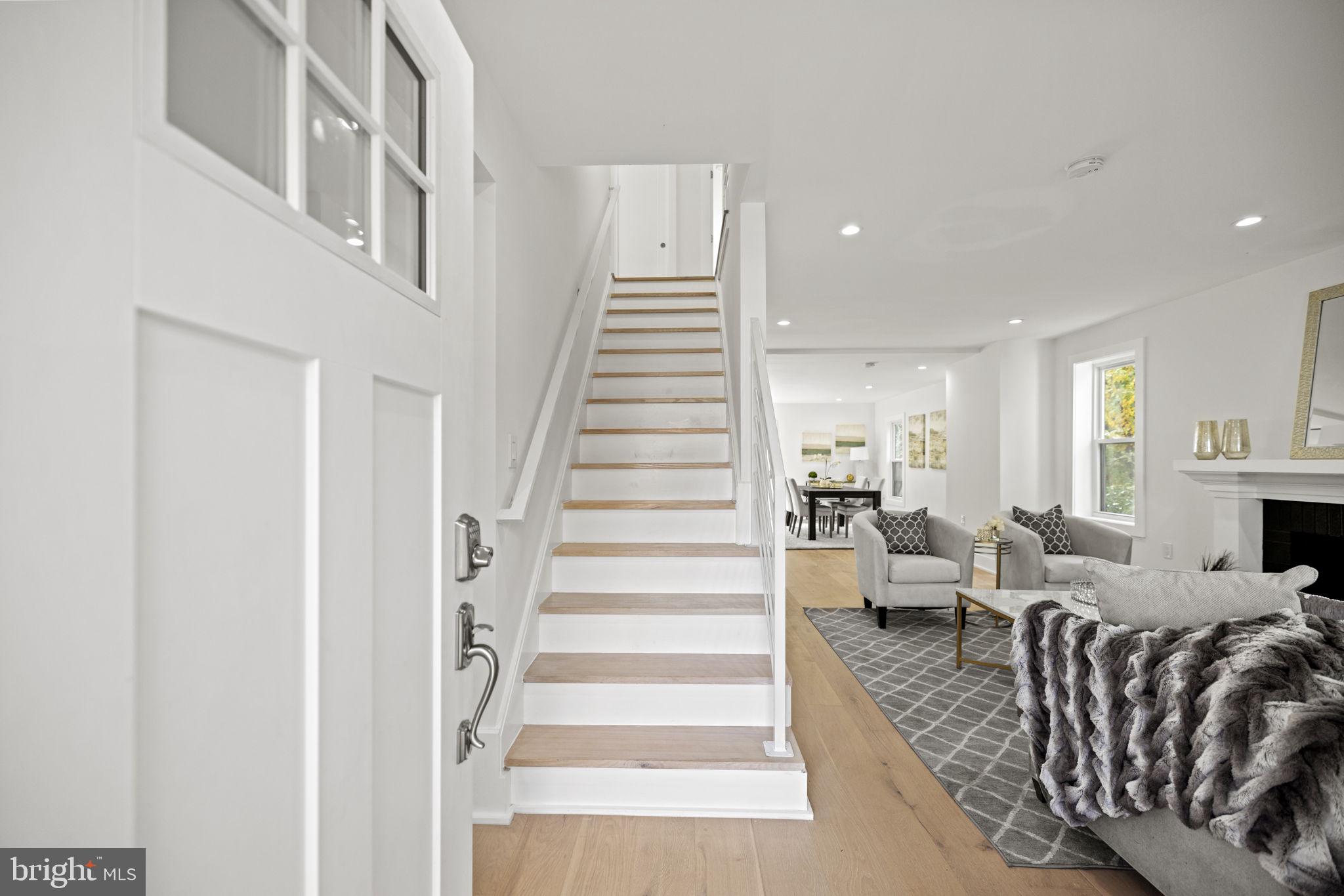 Real estate listing preview #2