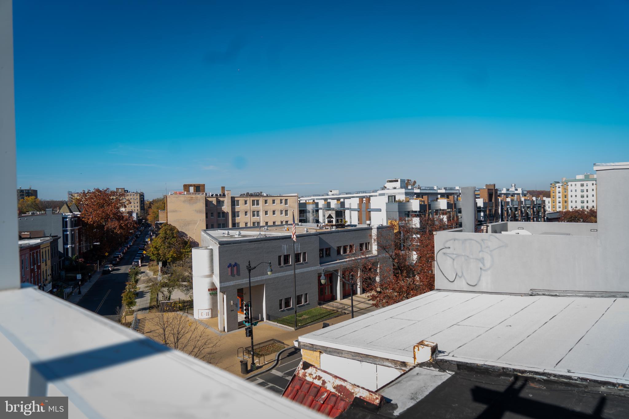 Real estate listing preview #8