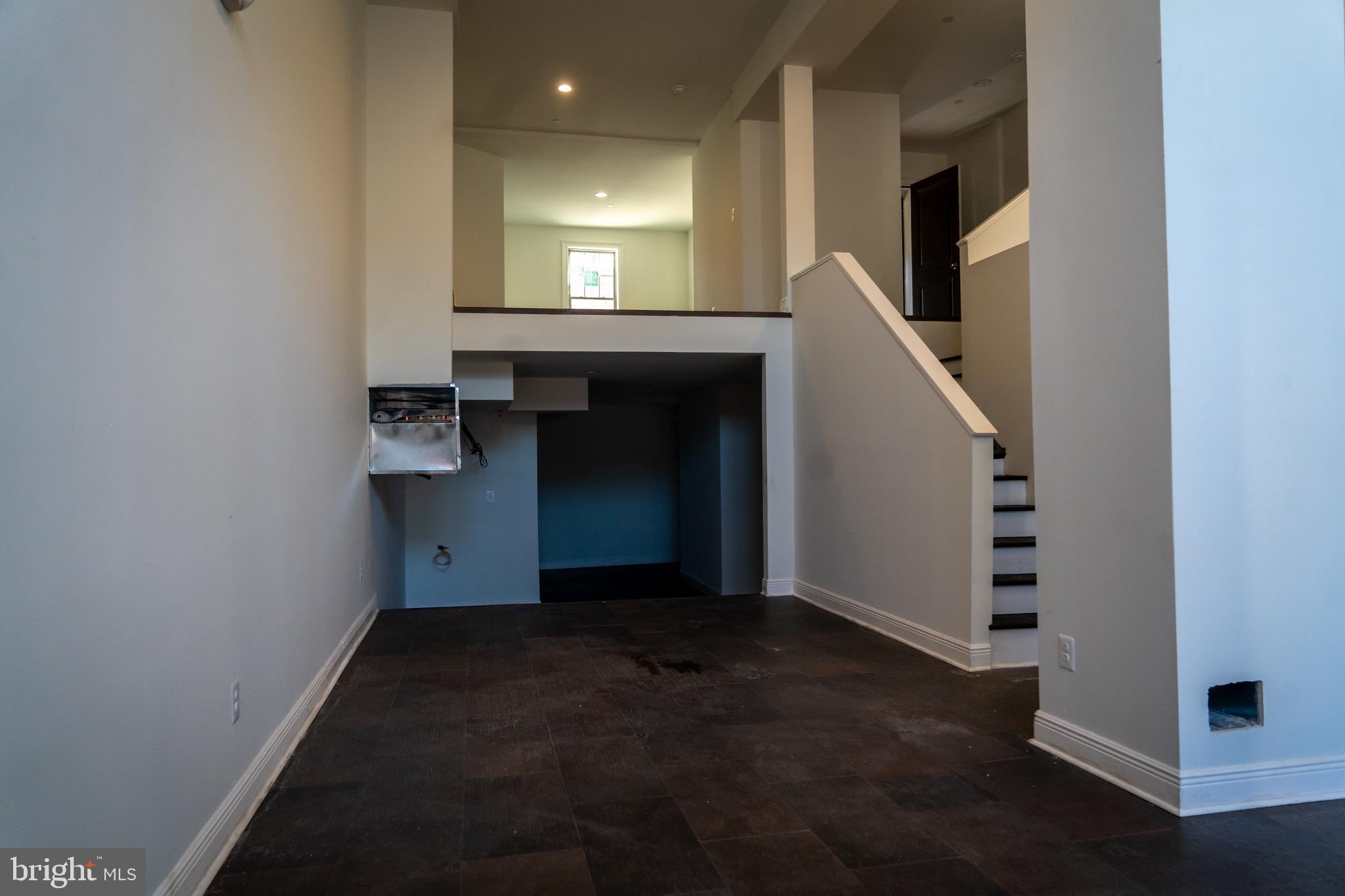 Real estate listing preview #14