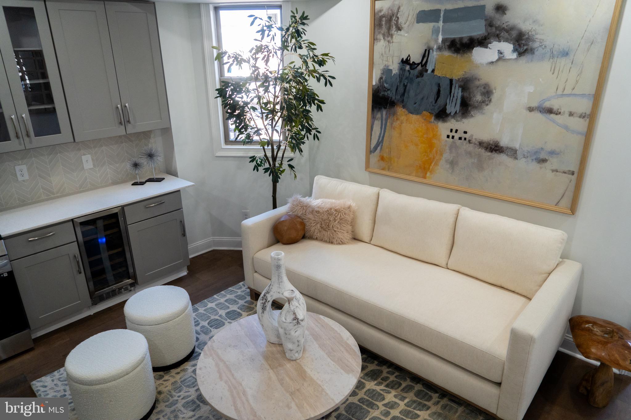 Real estate listing preview #18