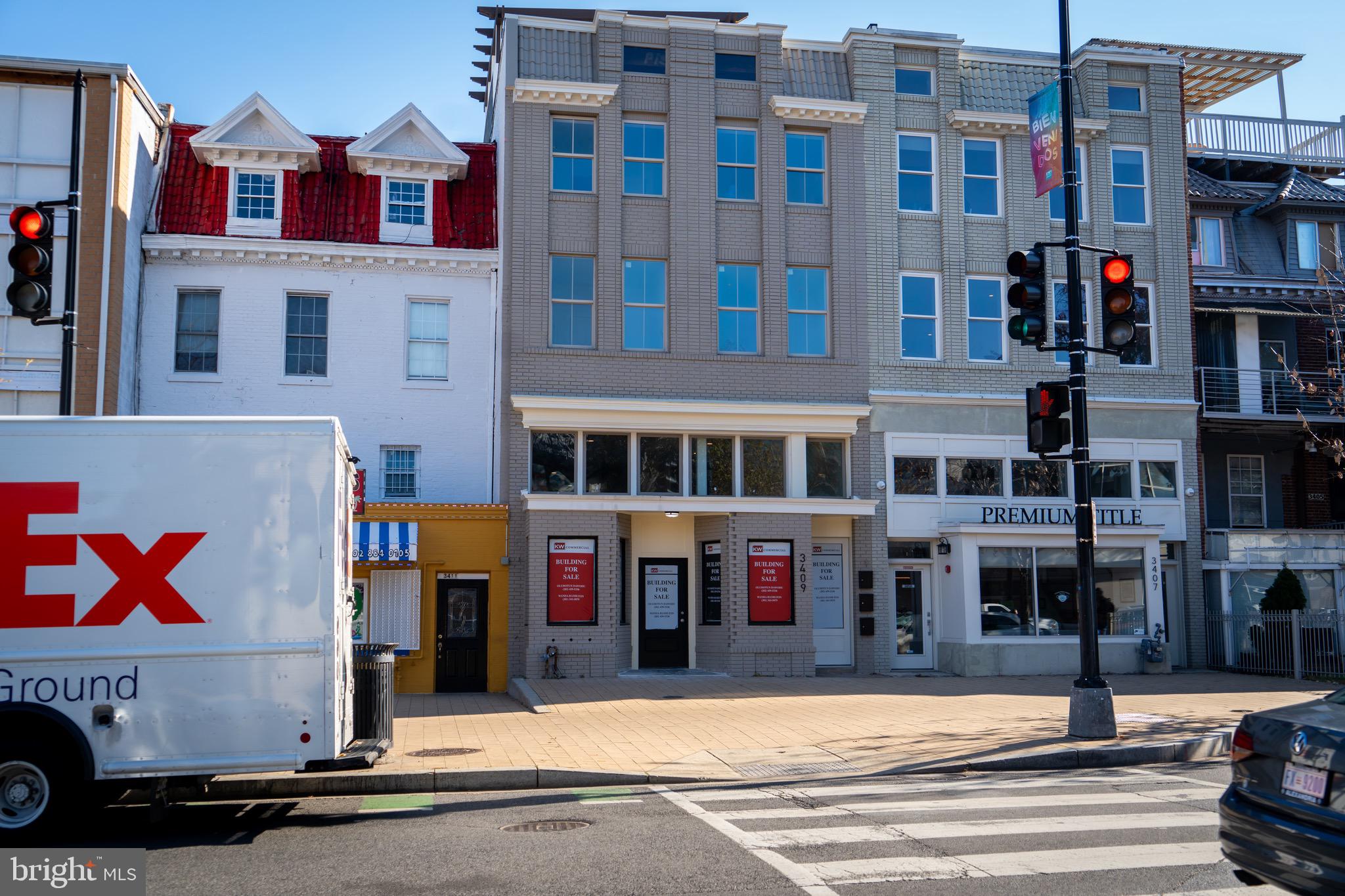 Real estate listing preview #2