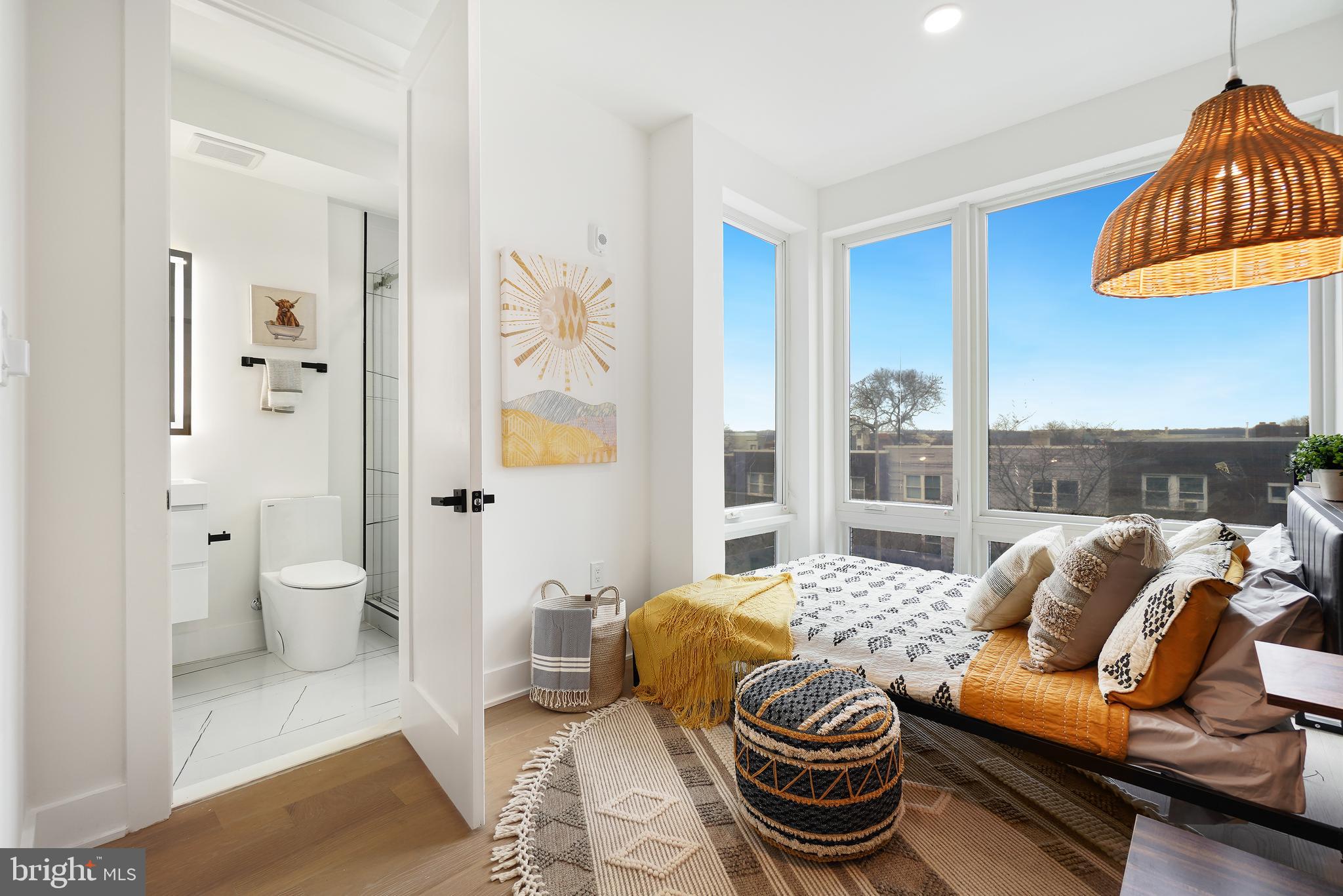 Real estate listing preview #3