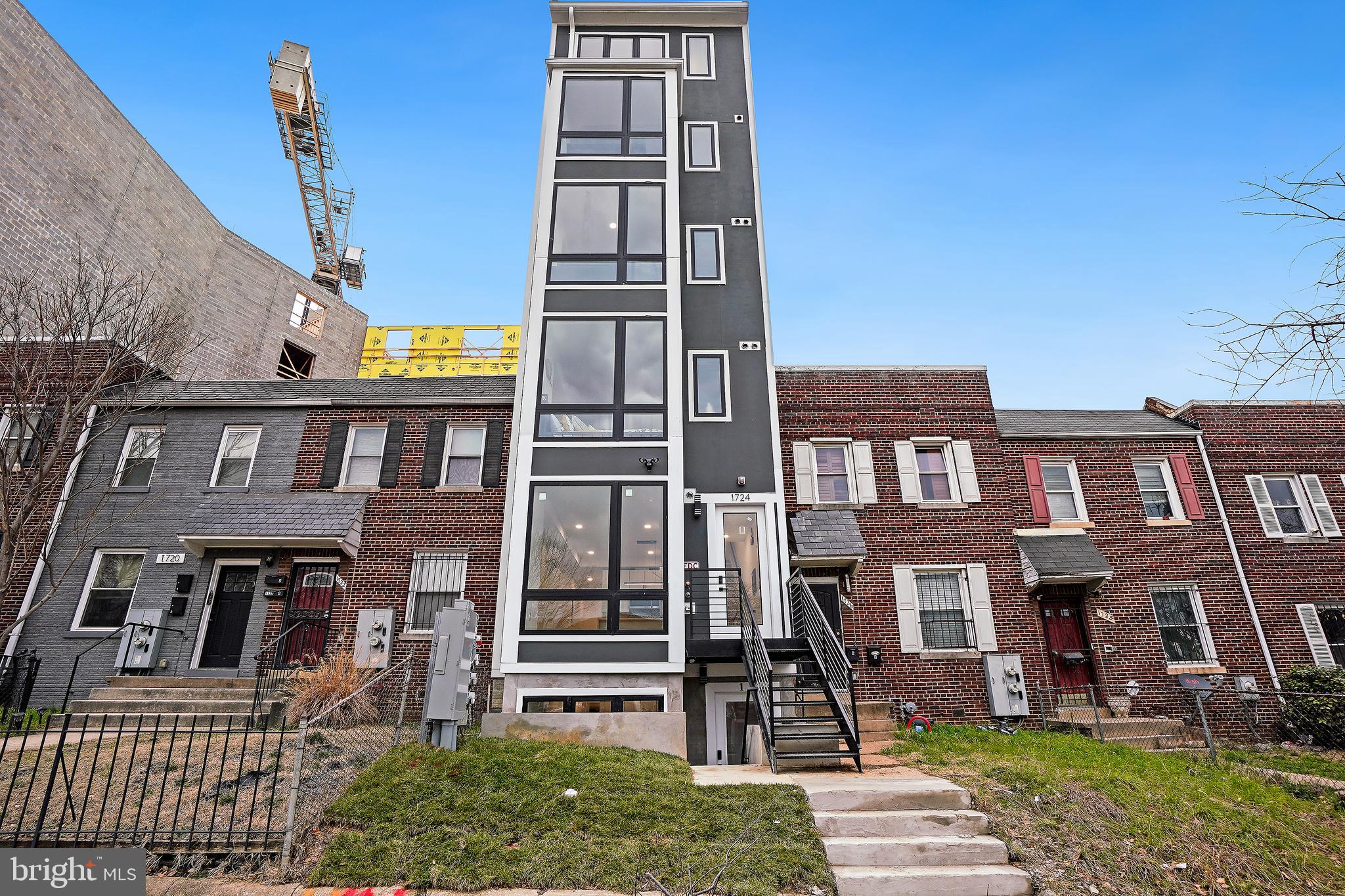 Real estate listing preview #2