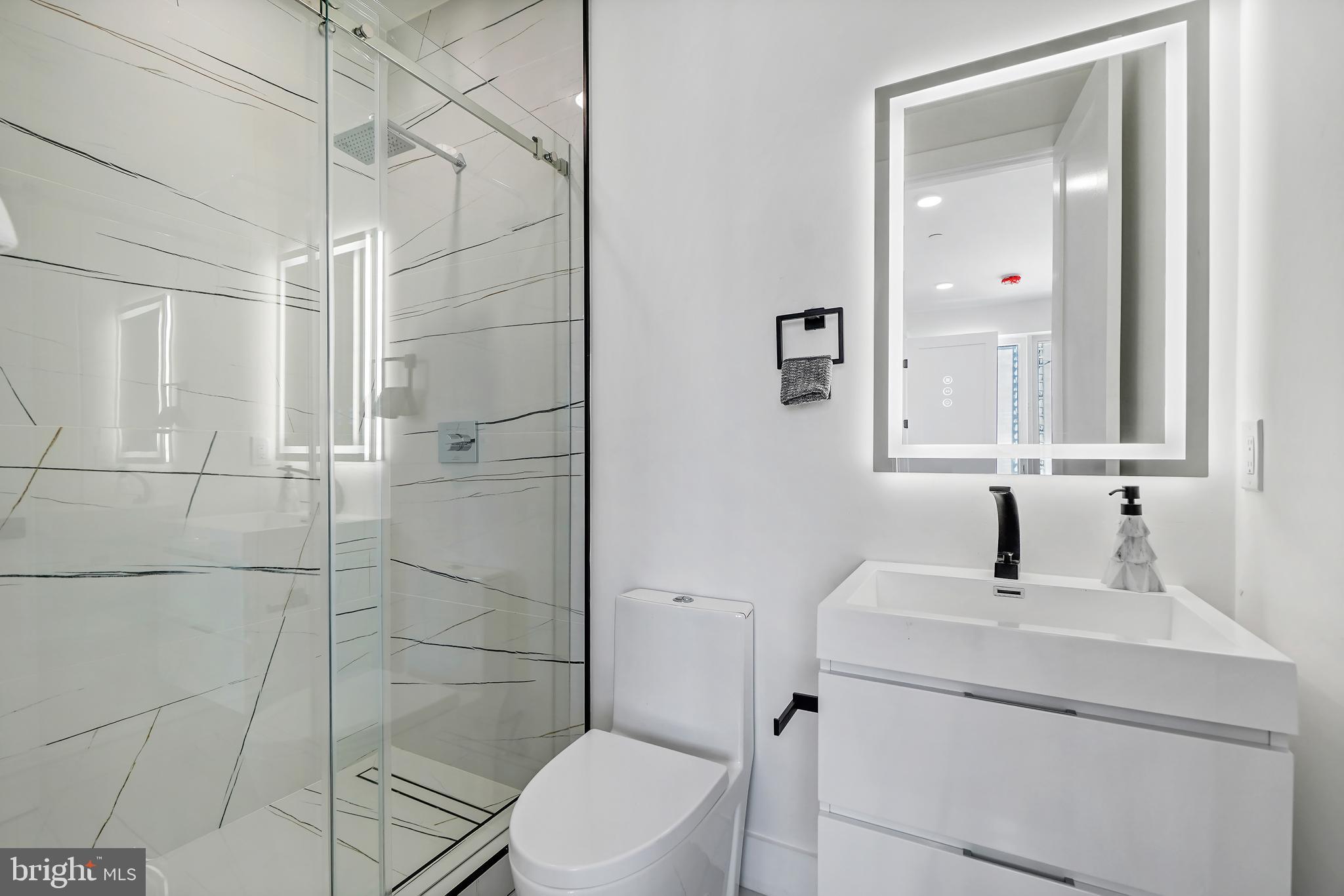 Real estate listing preview #8