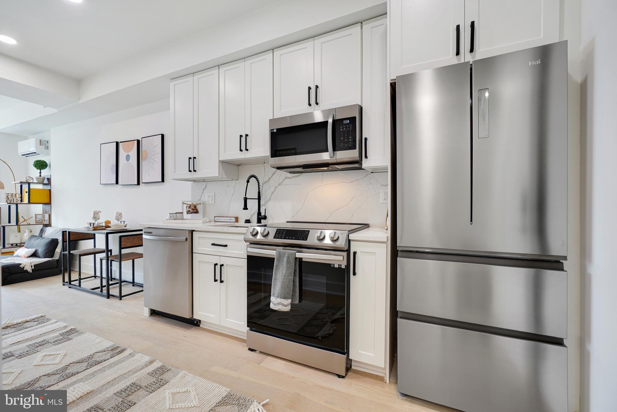 Real estate listing preview #5