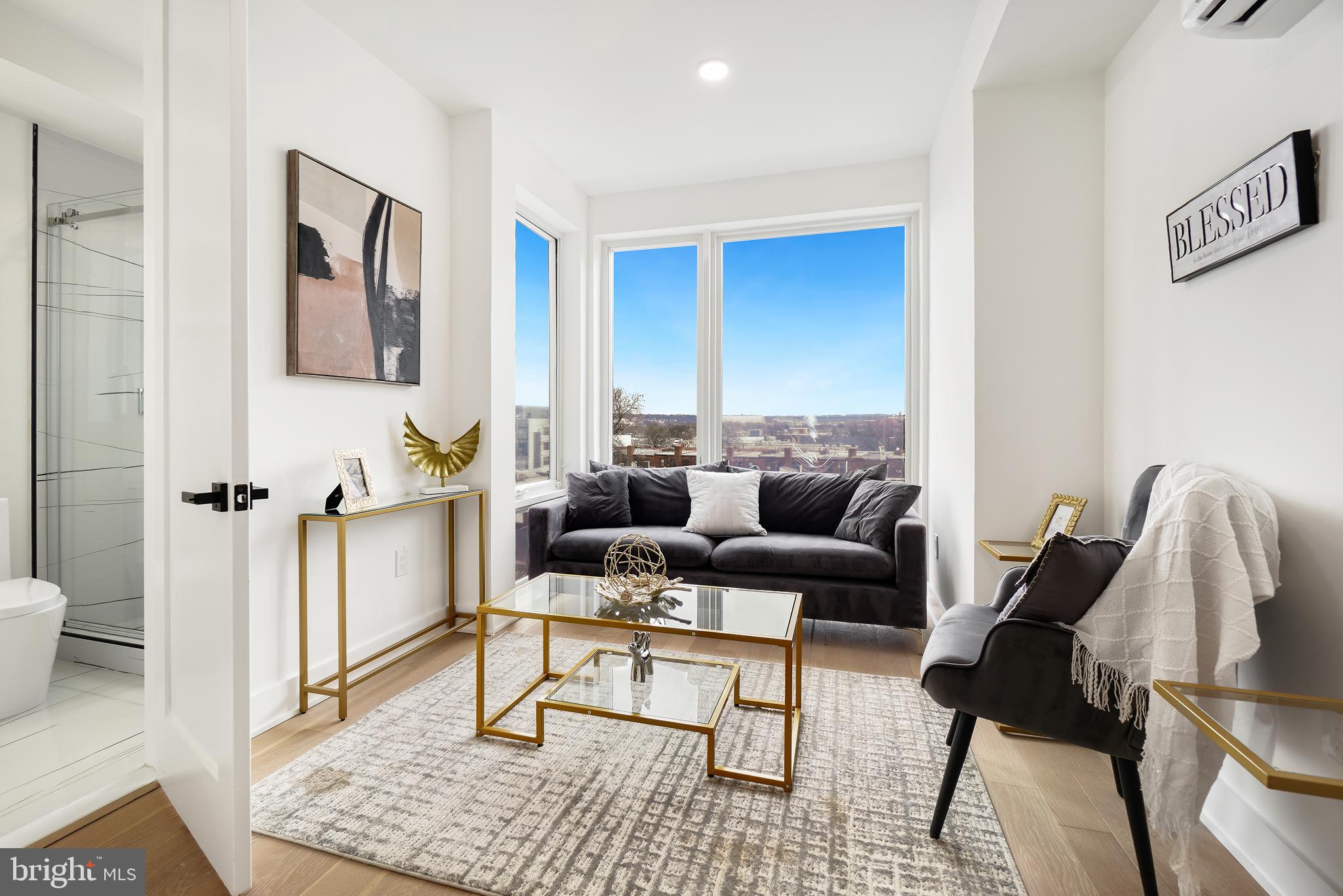 Real estate listing preview #4