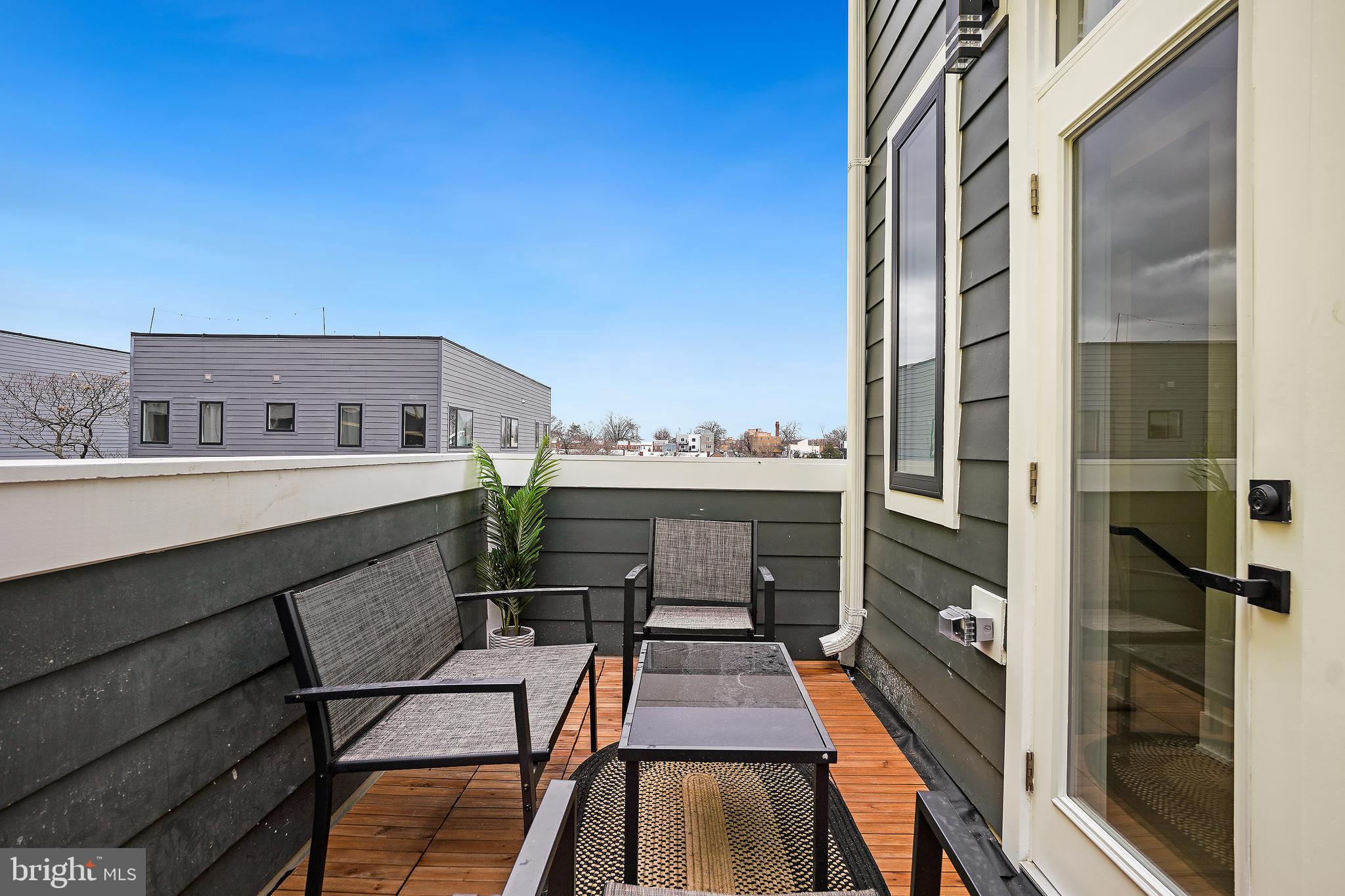 Real estate listing preview #12