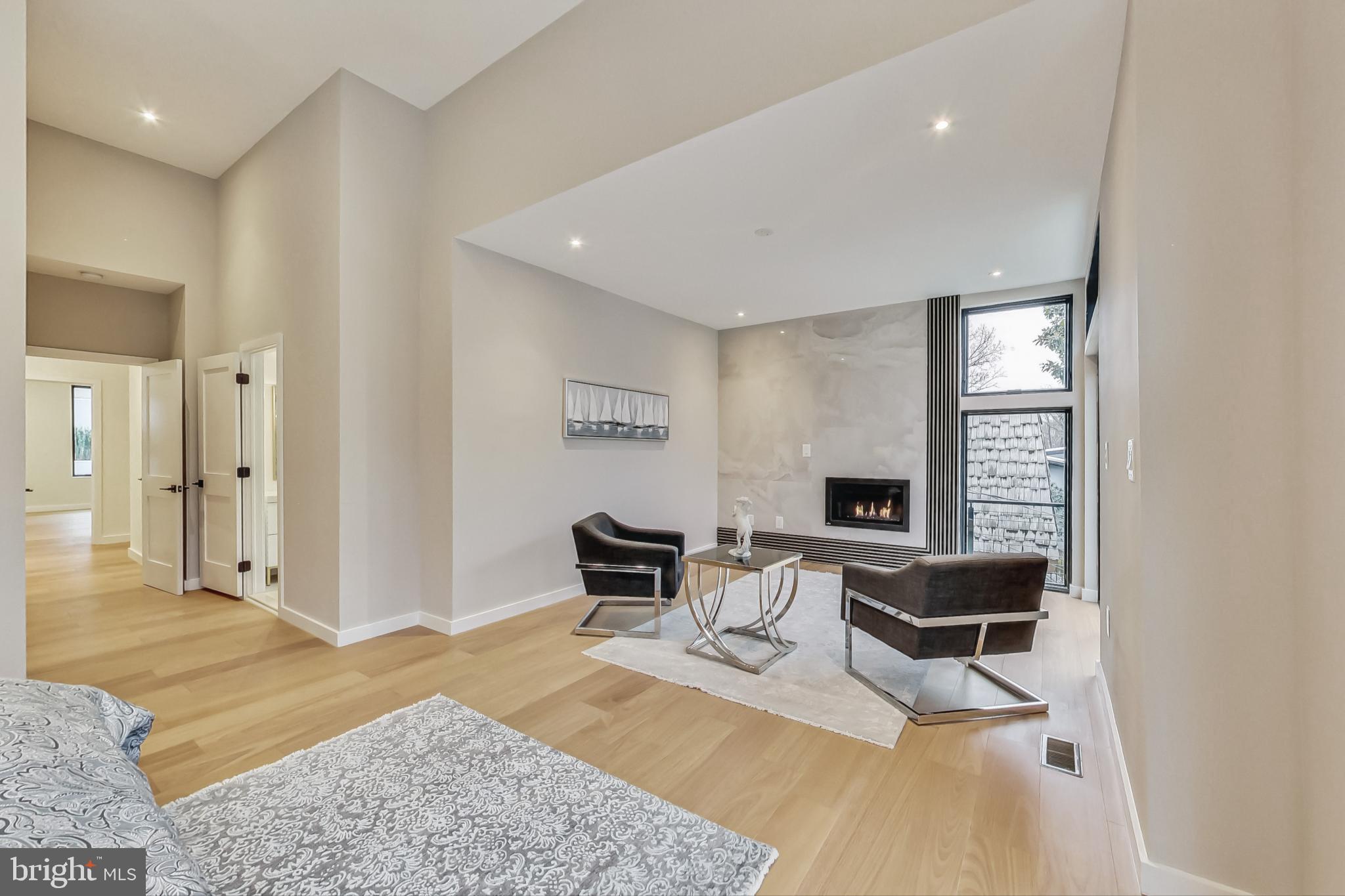 Real estate listing preview #24