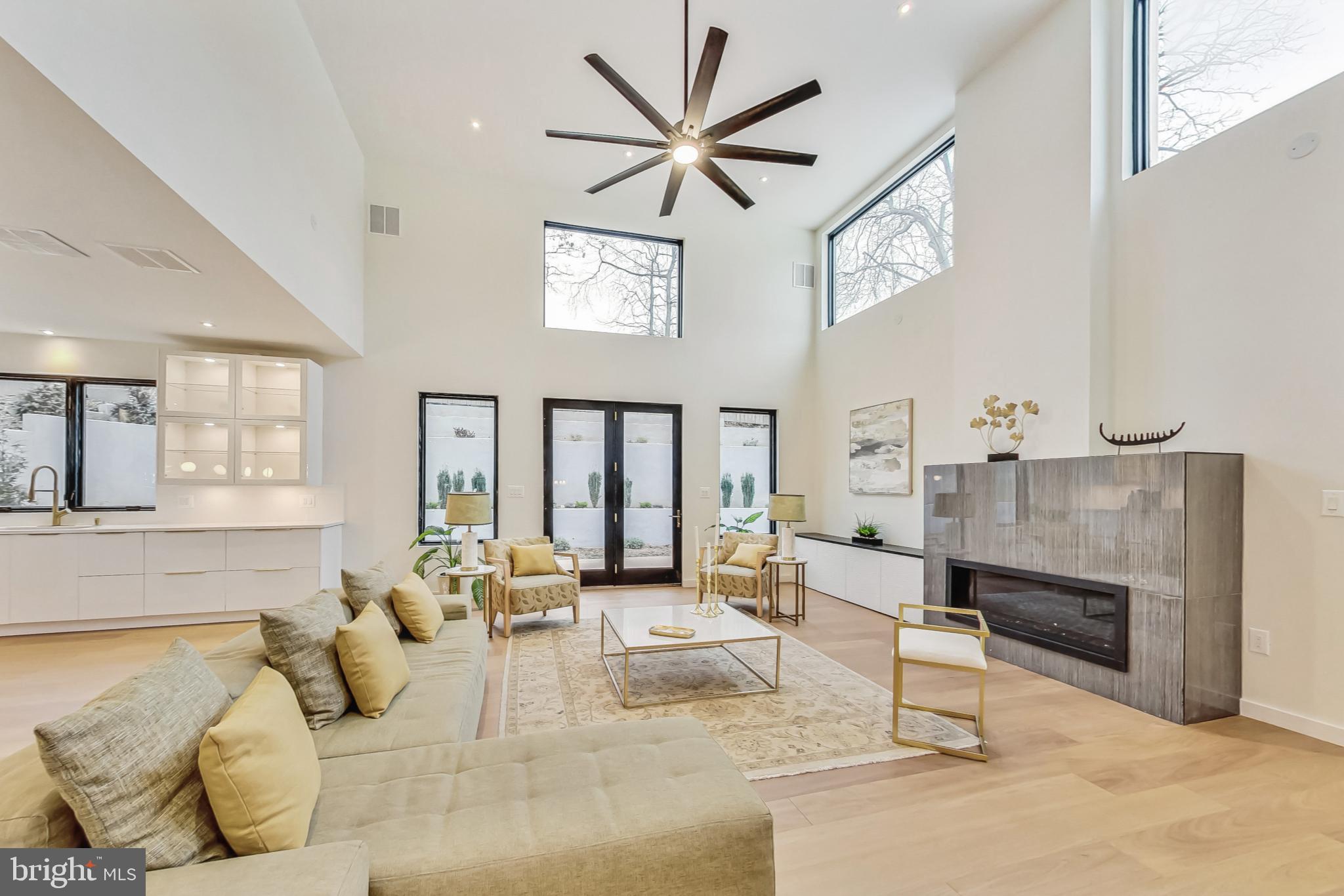 Real estate listing preview #16