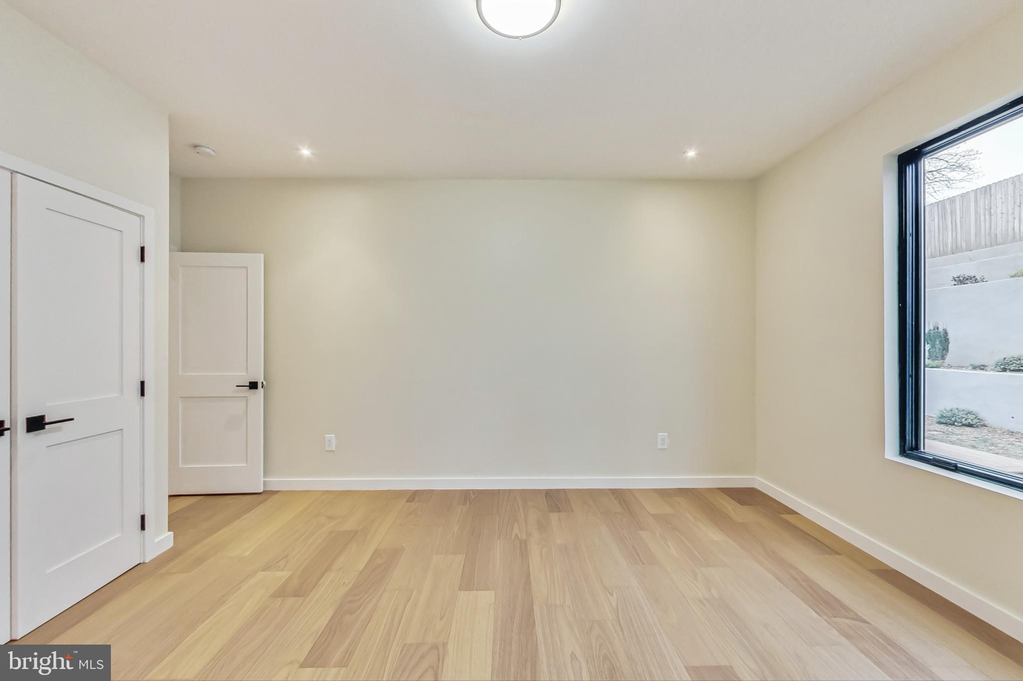 Real estate listing preview #29