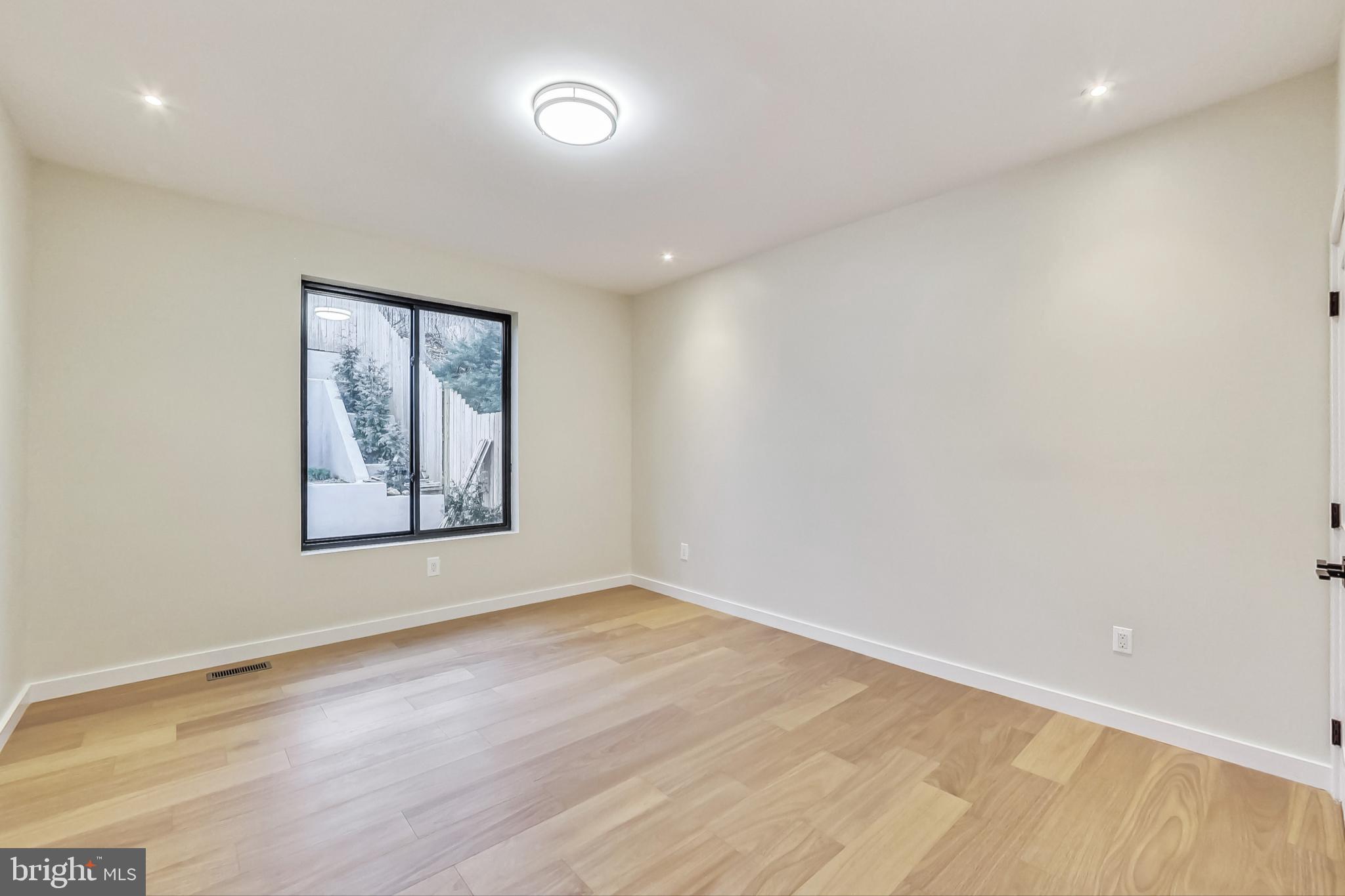 Real estate listing preview #31