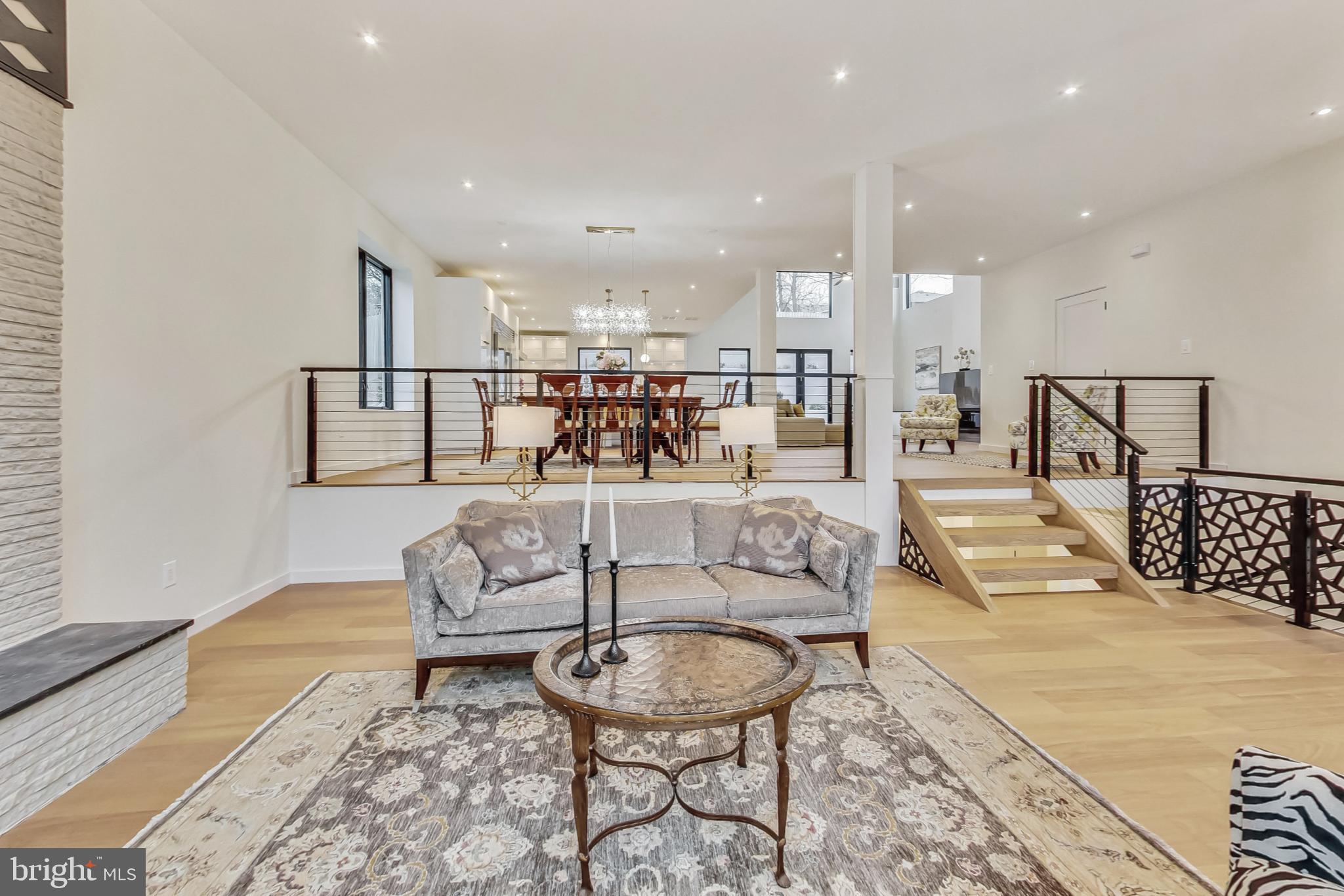 Real estate listing preview #8