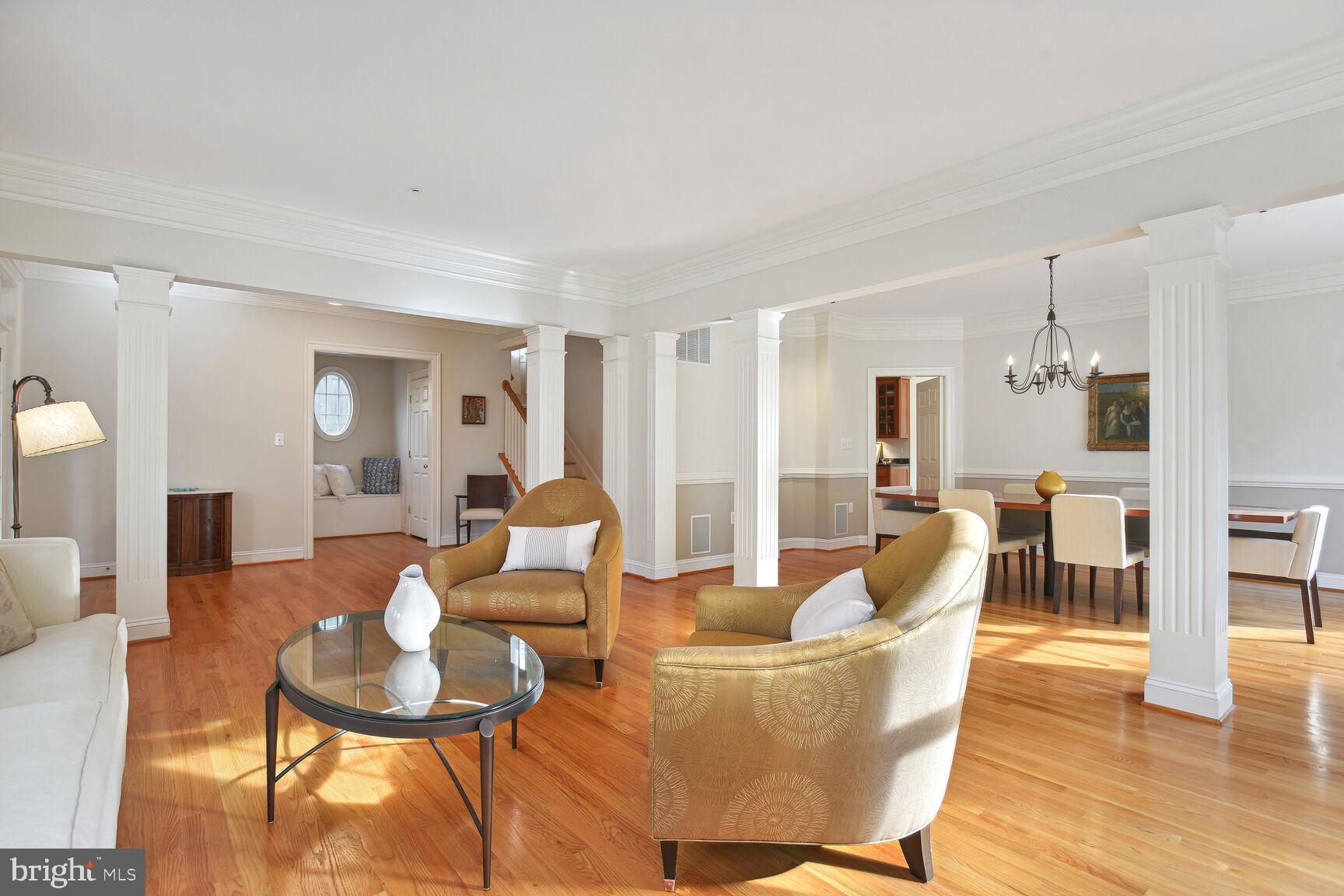 Real estate listing preview #12