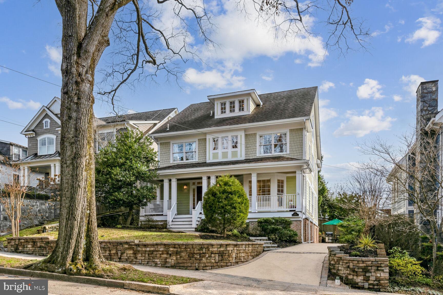 Real estate listing preview #6