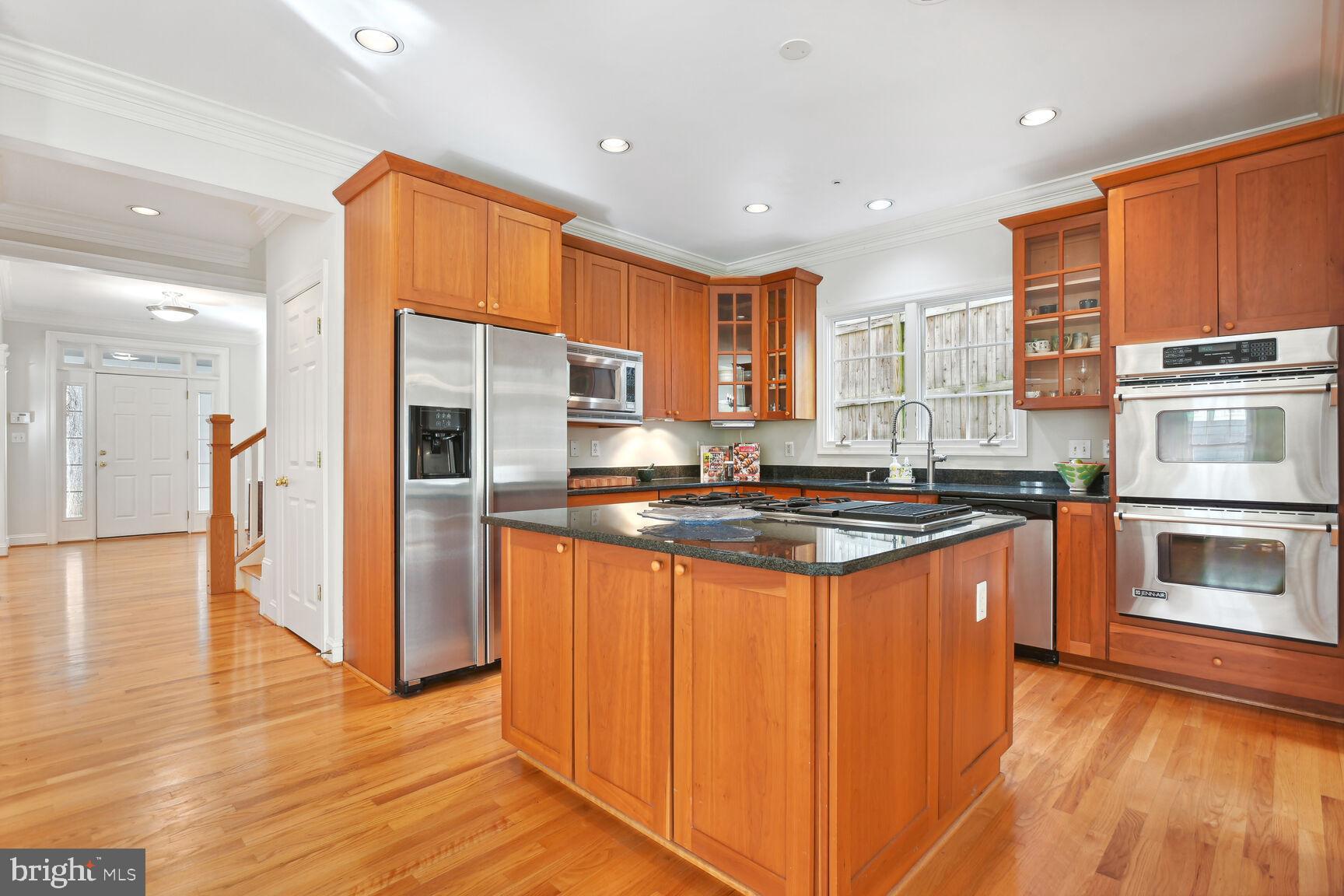 Real estate listing preview #16