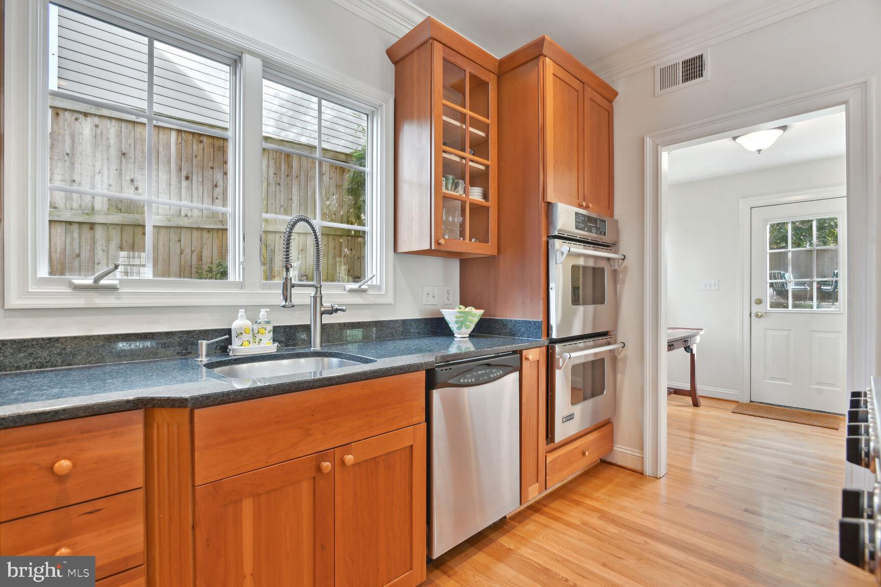 Real estate listing preview #23