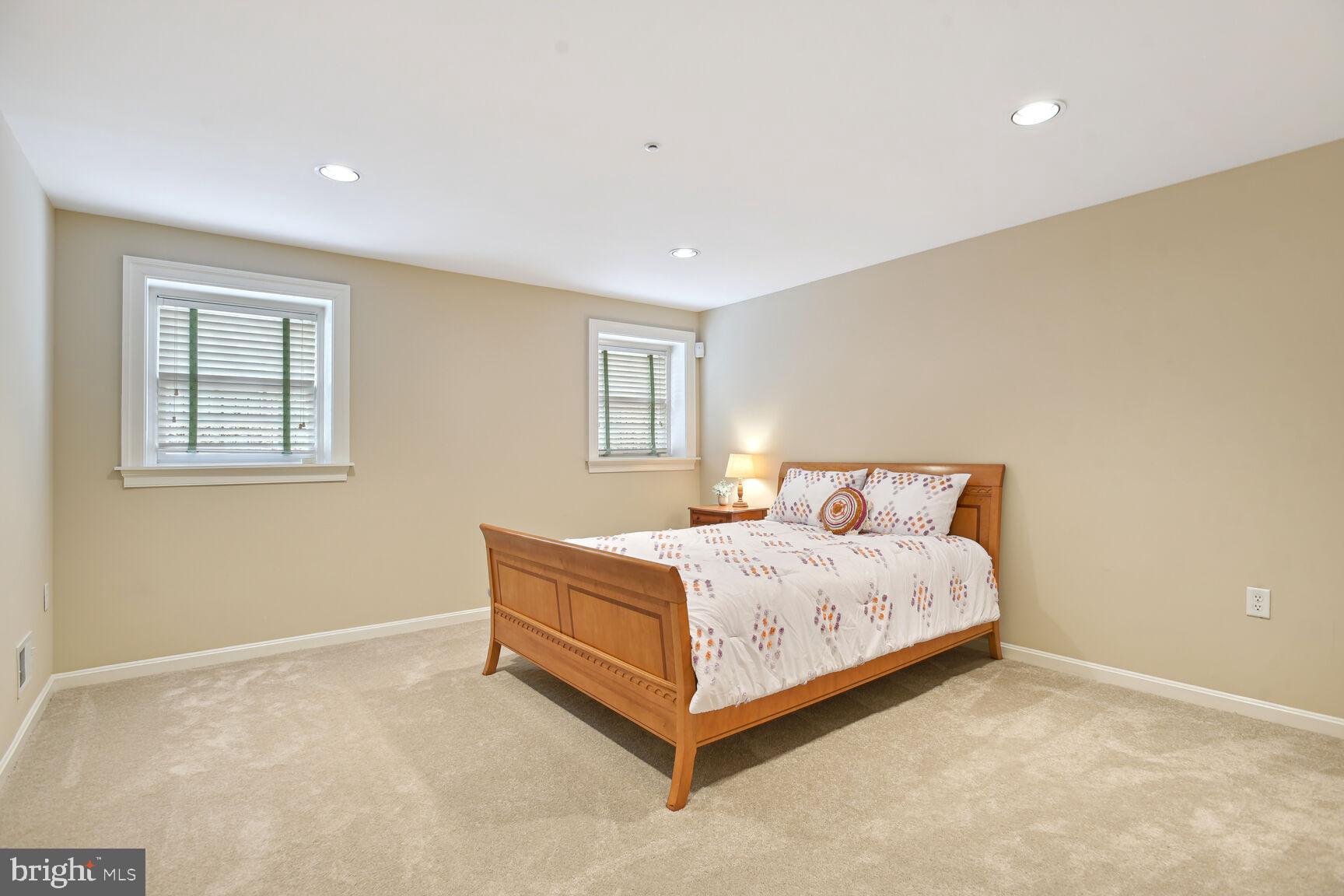 Real estate listing preview #42