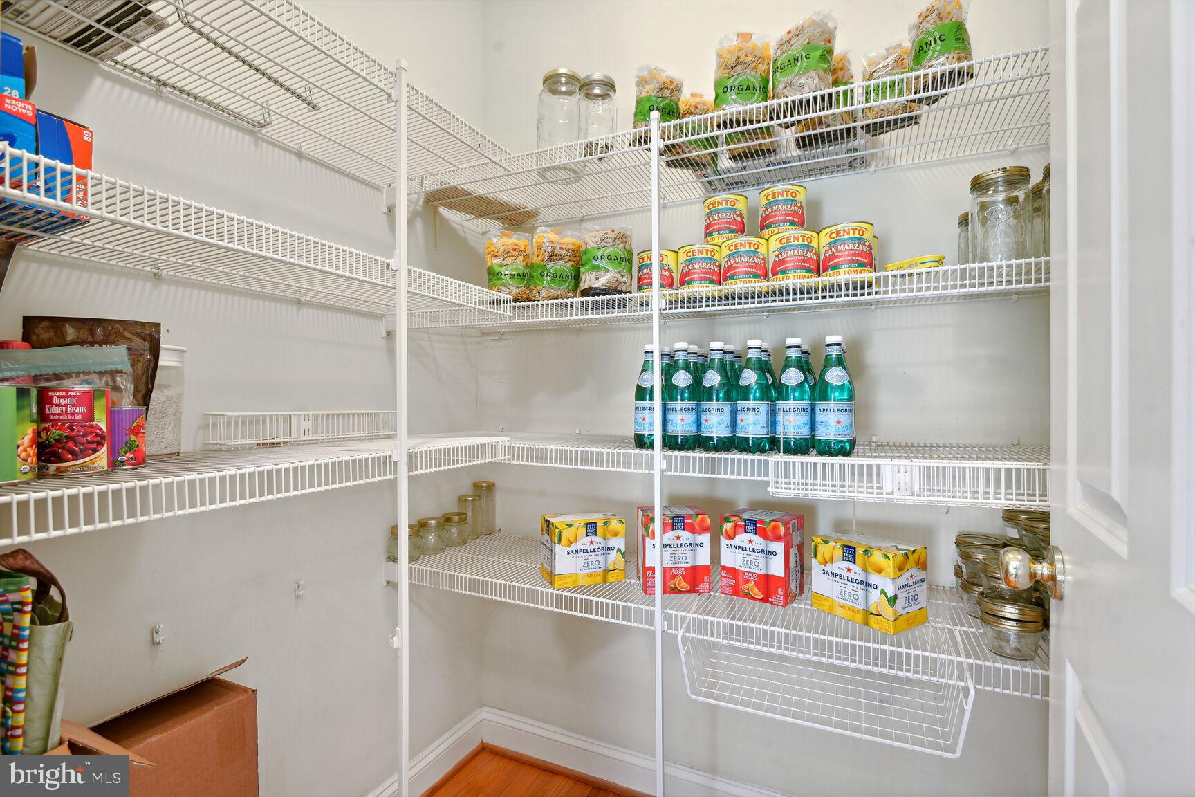 Real estate listing preview #24