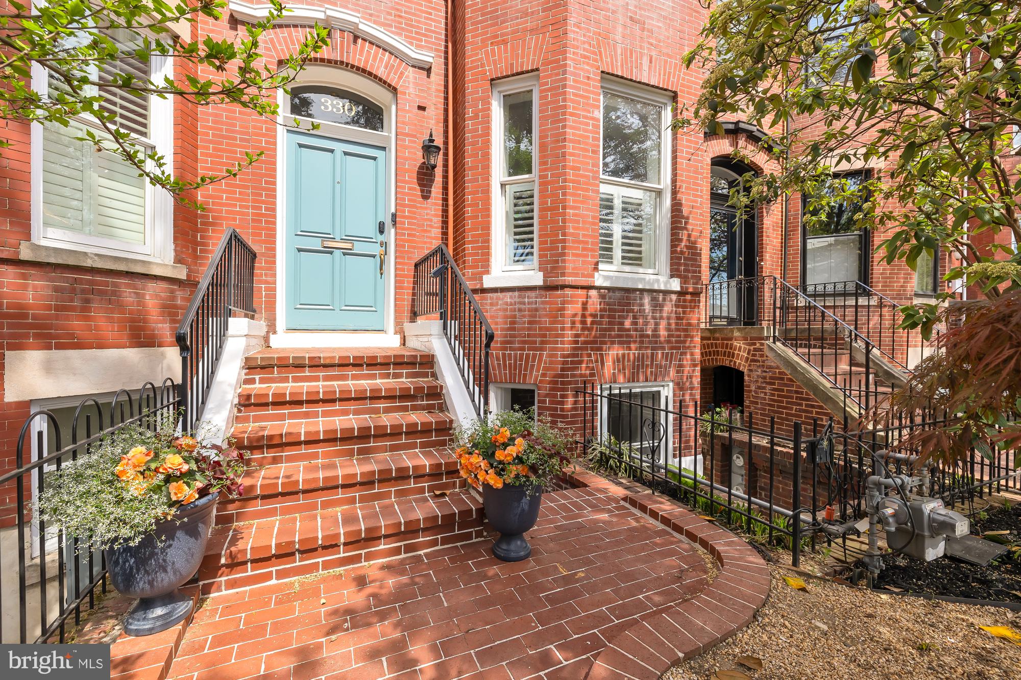 Real estate listing preview #3