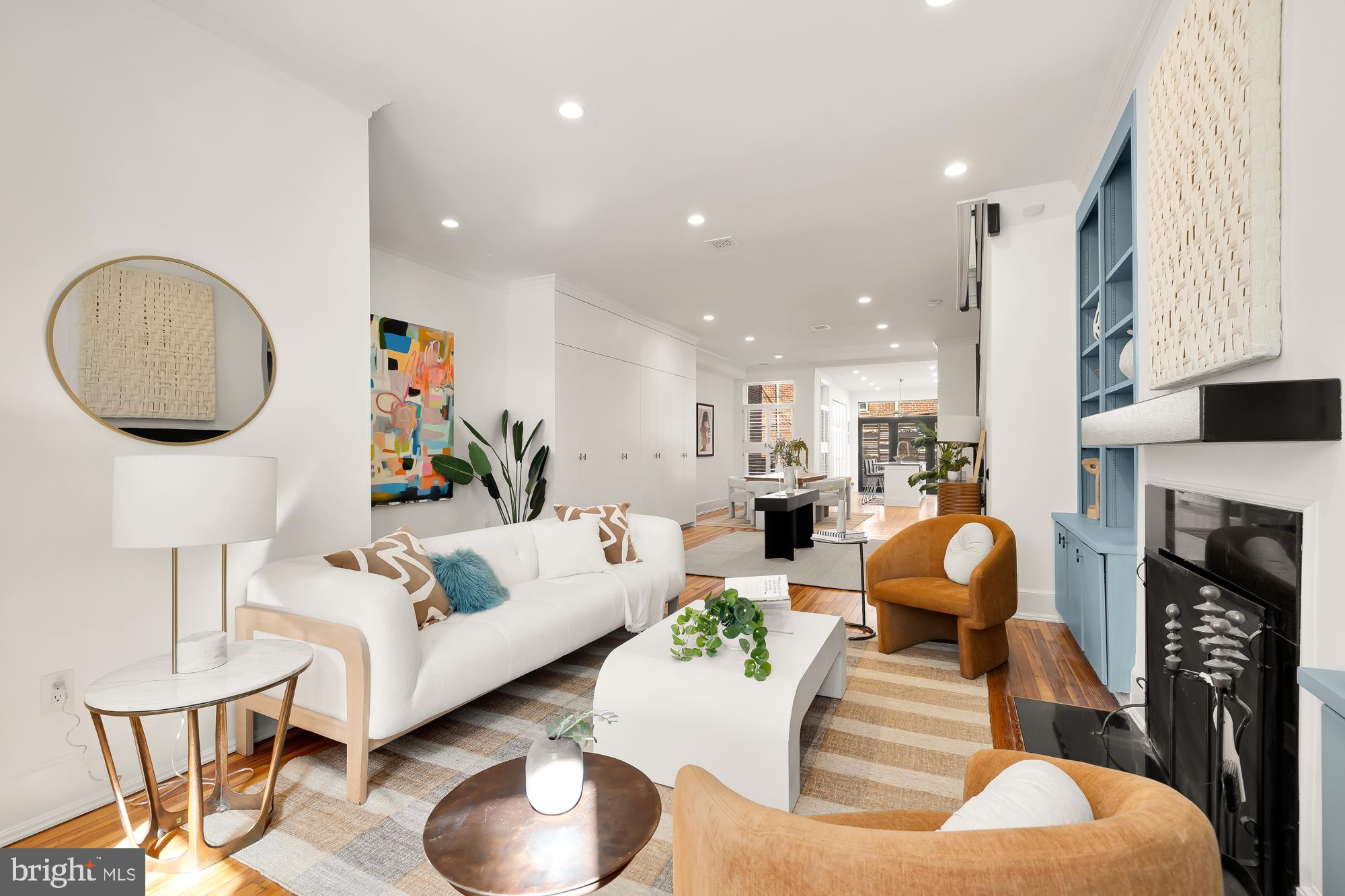 Real estate listing preview #8