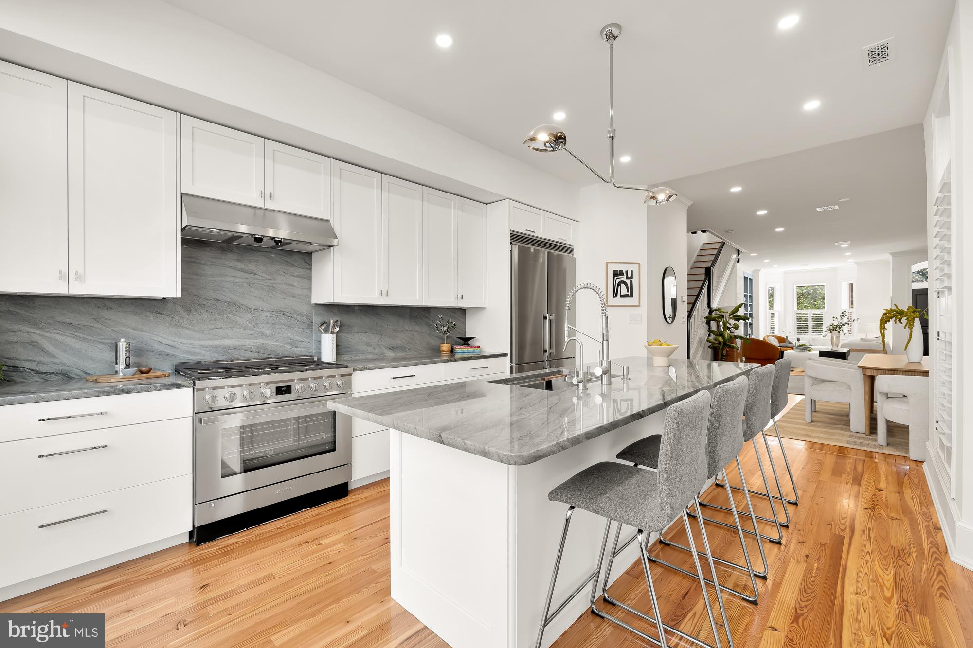 Real estate listing preview #18