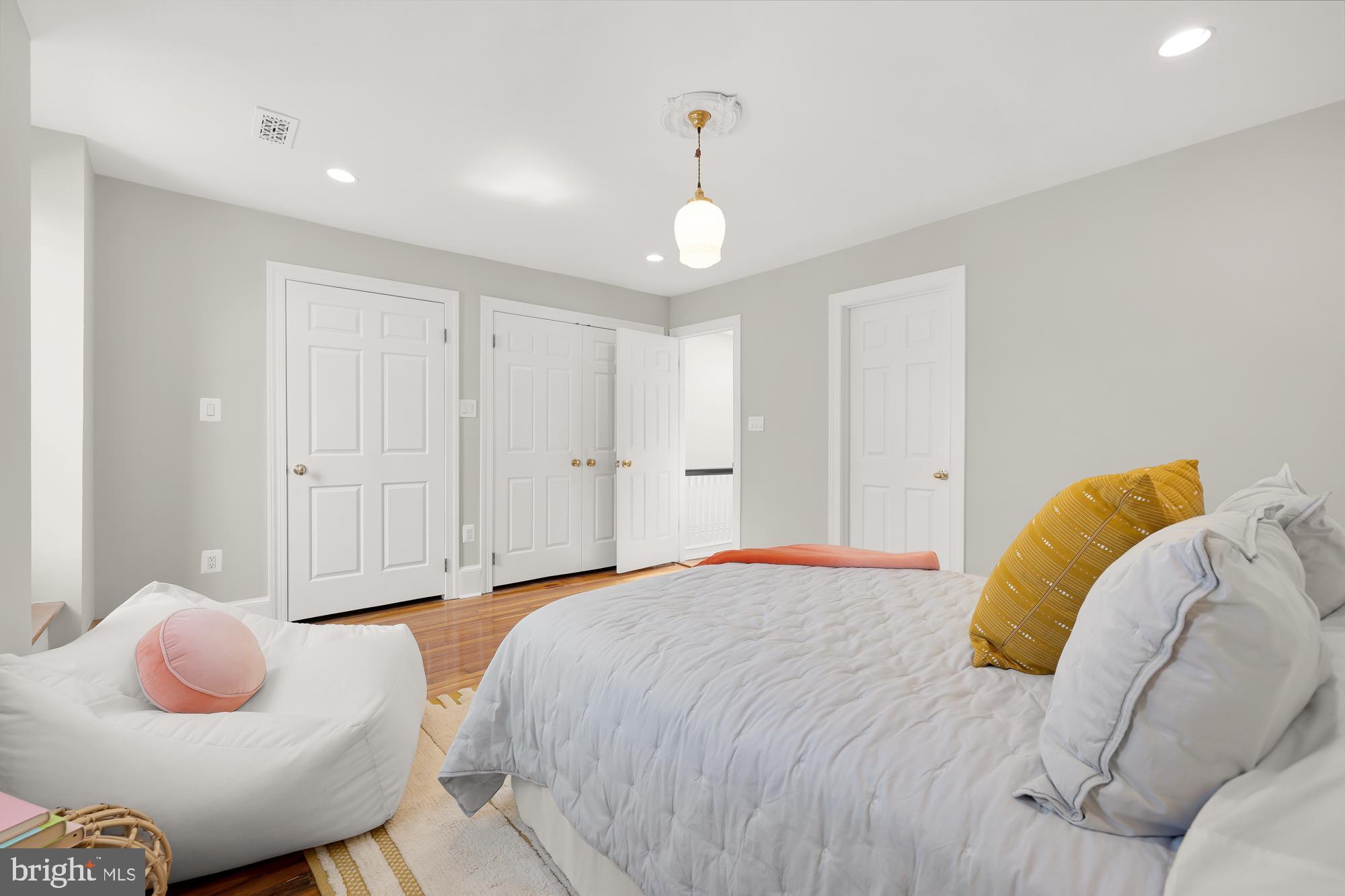 Real estate listing preview #40