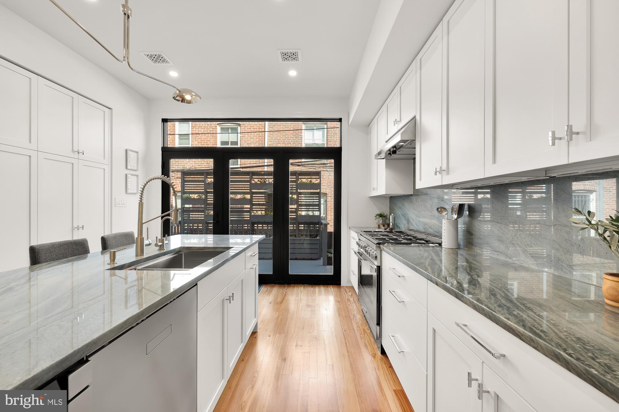 Real estate listing preview #15