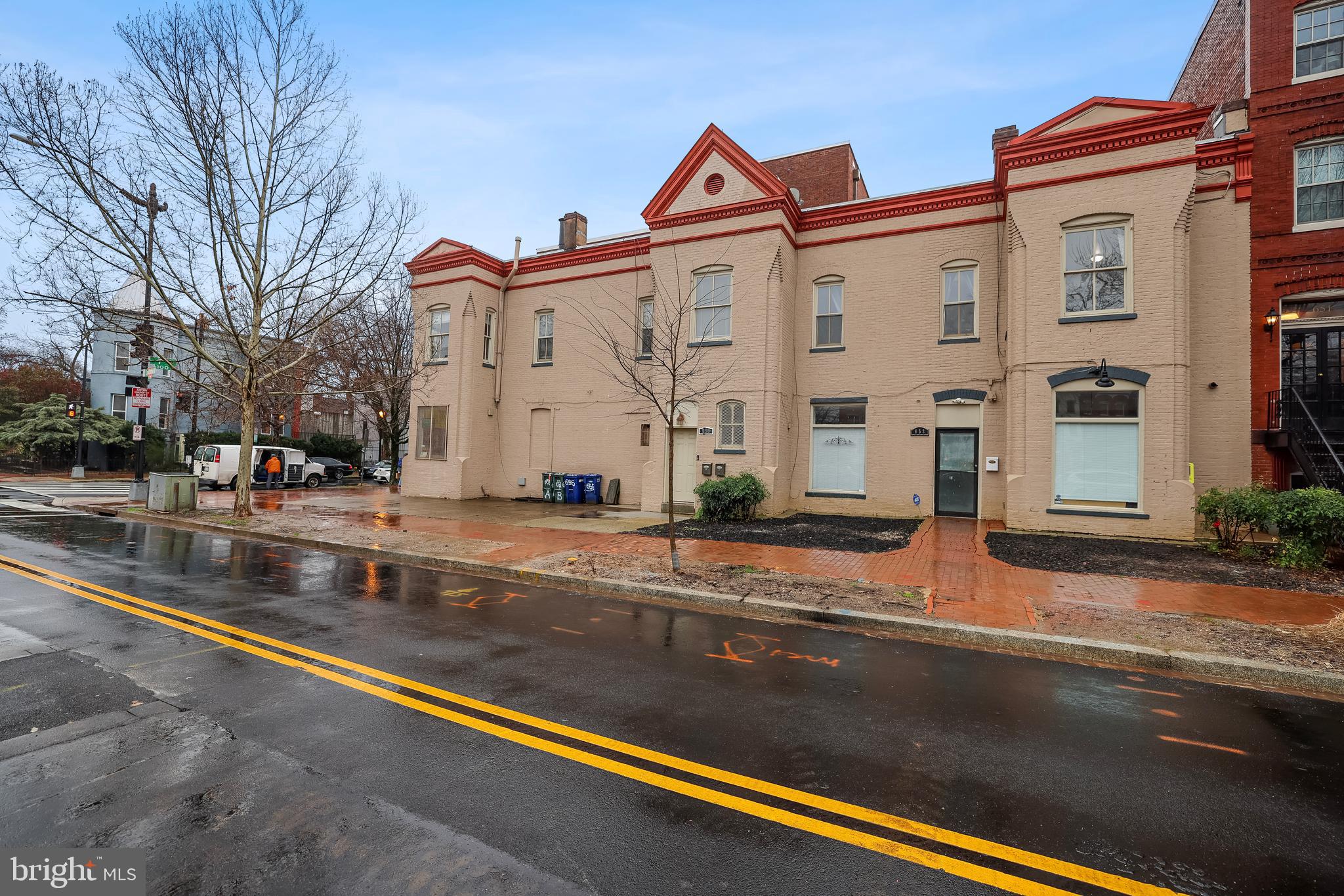 Real estate listing preview #5