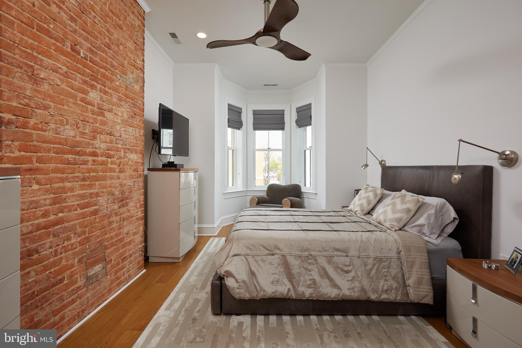 Real estate listing preview #15