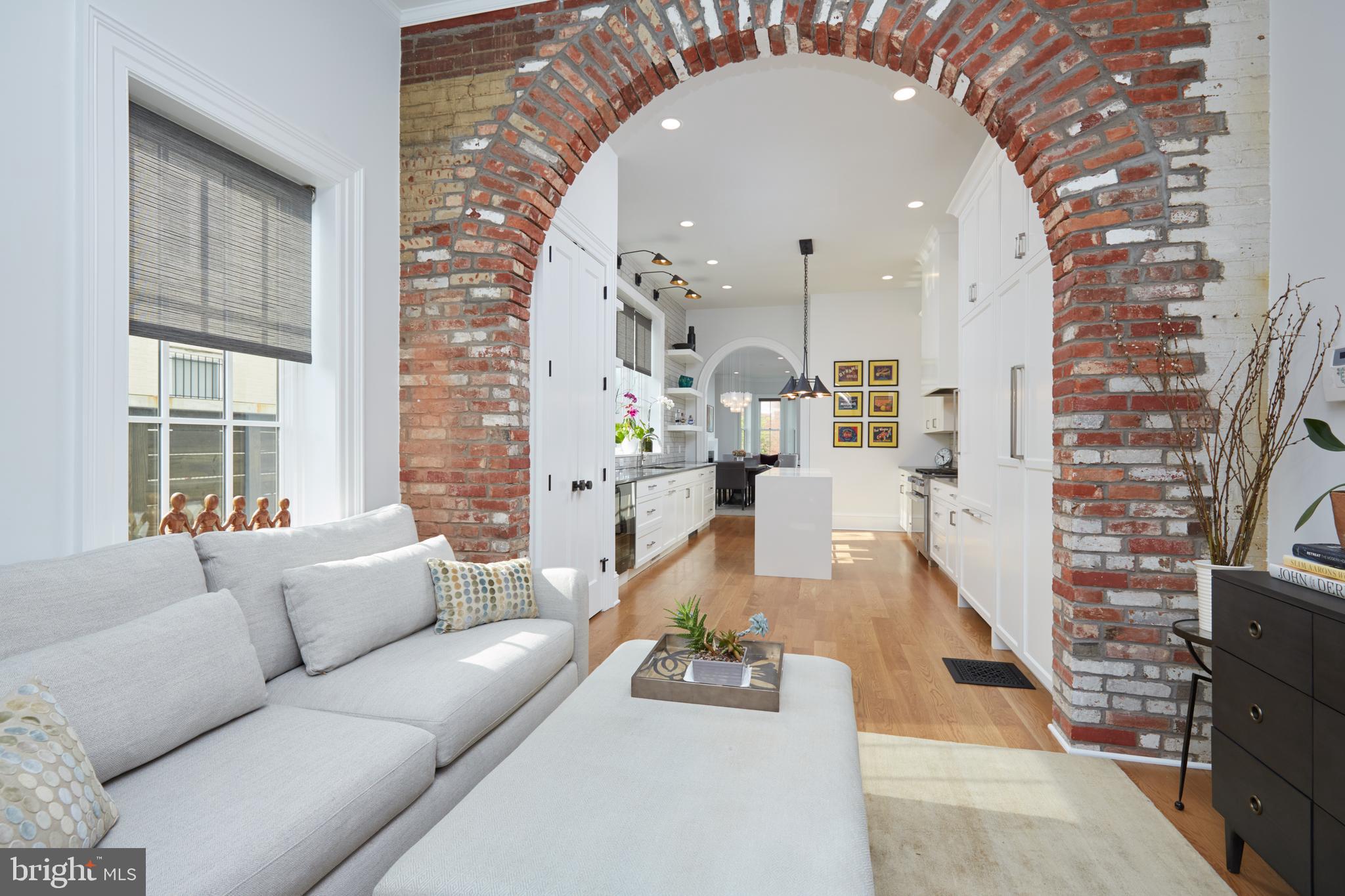 Real estate listing preview #12