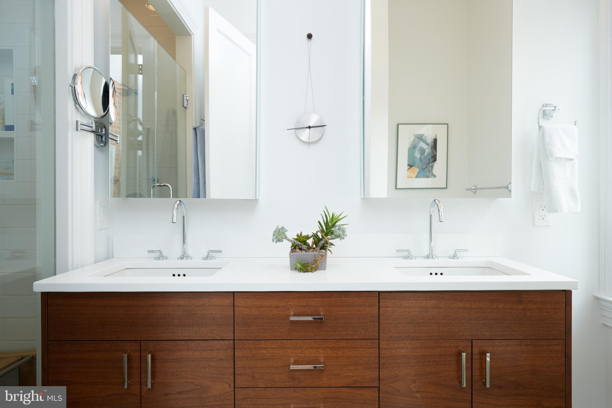 Real estate listing preview #17