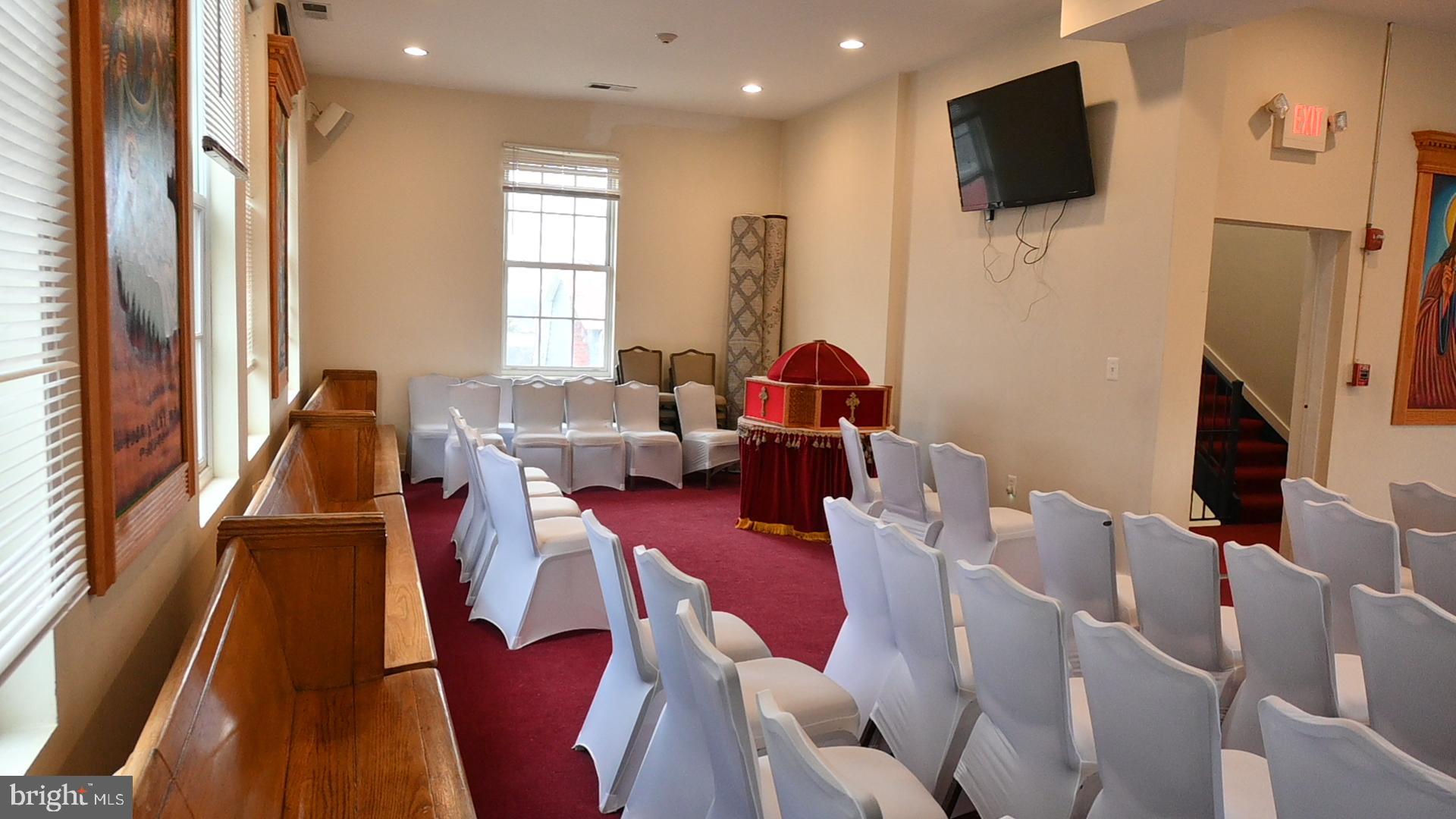 Real estate listing preview #6