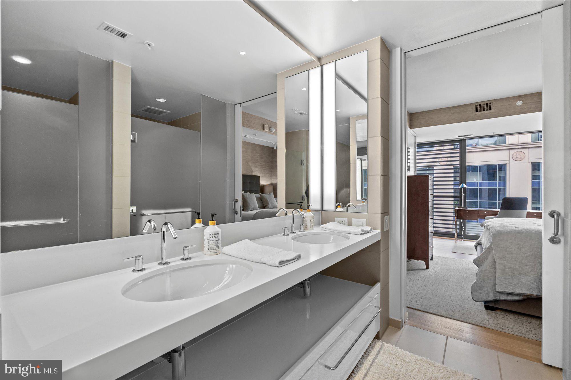 Real estate listing preview #17