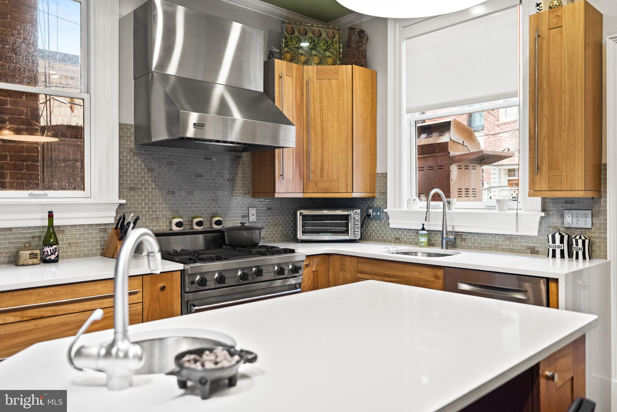 Real estate listing preview #24