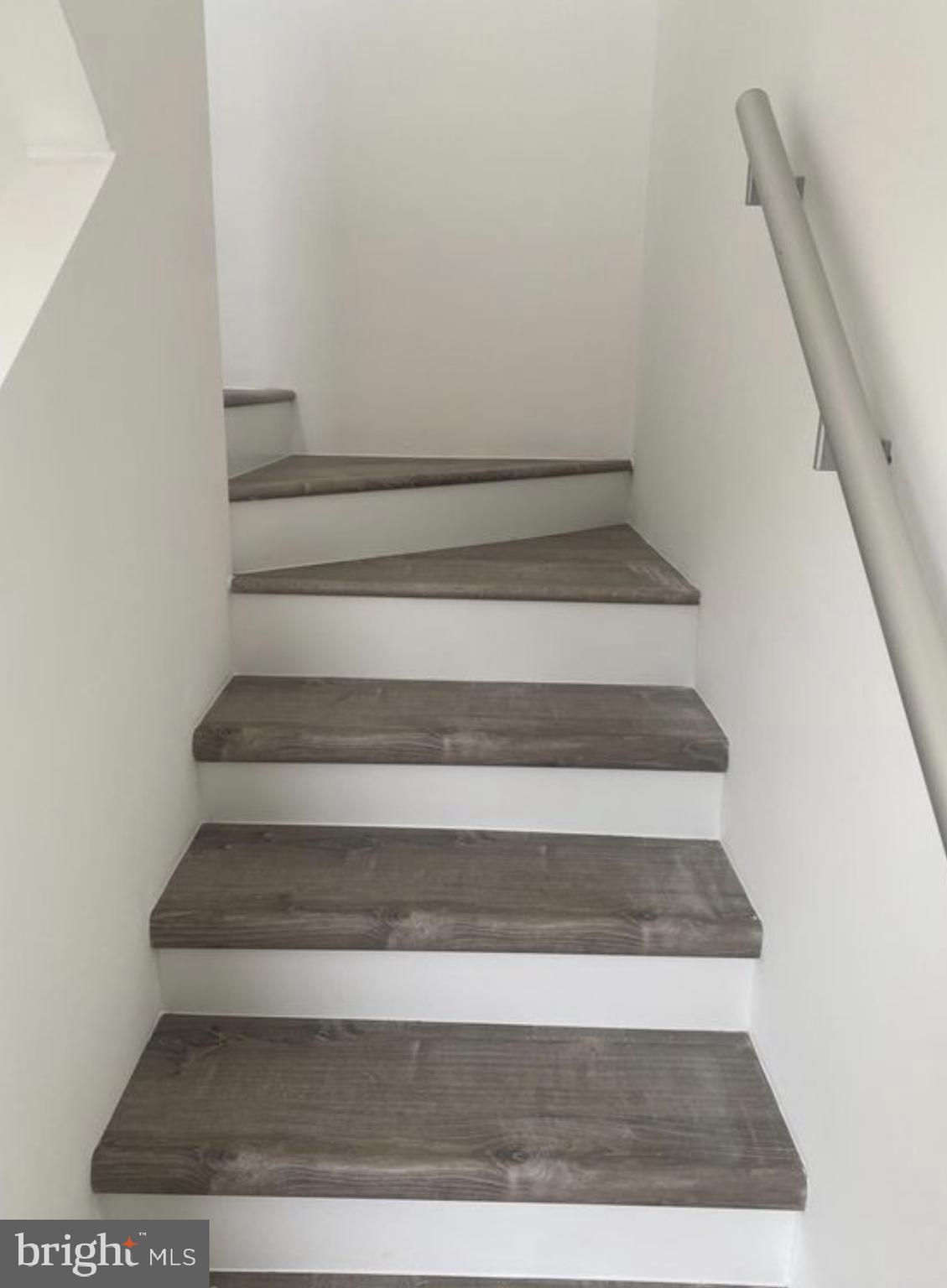 Real estate listing preview #5