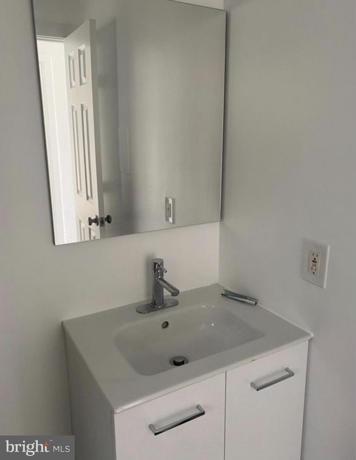 Real estate listing preview #9