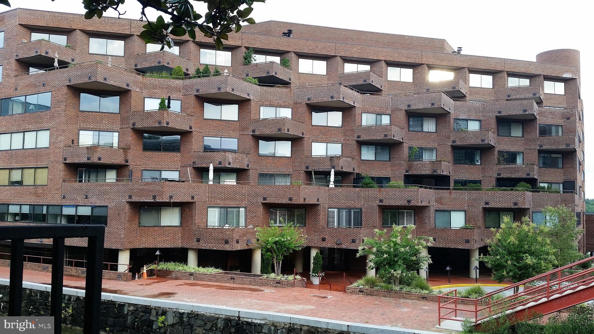 Real estate listing preview #1