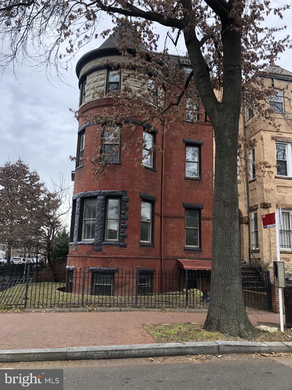 Real estate listing preview #2