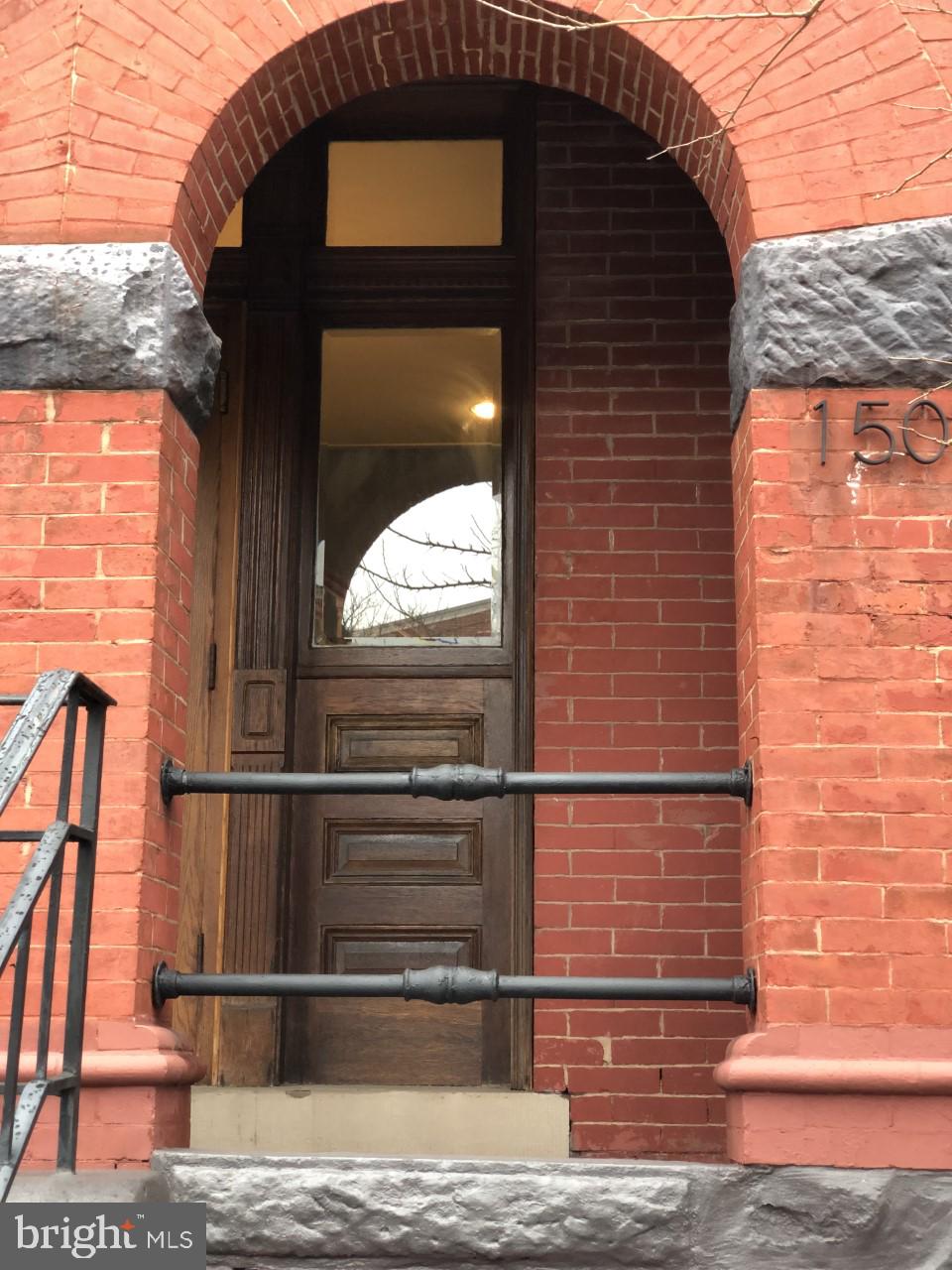 Real estate listing preview #3