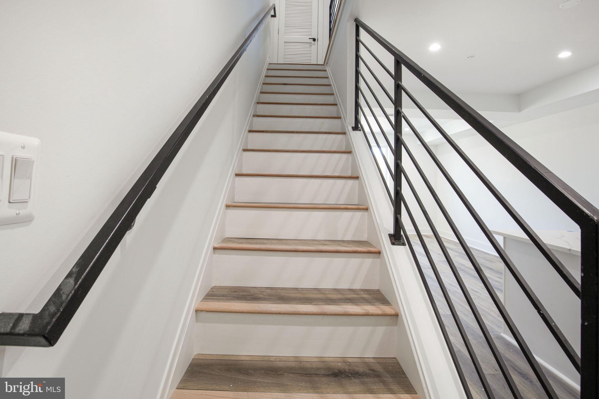 Real estate listing preview #4