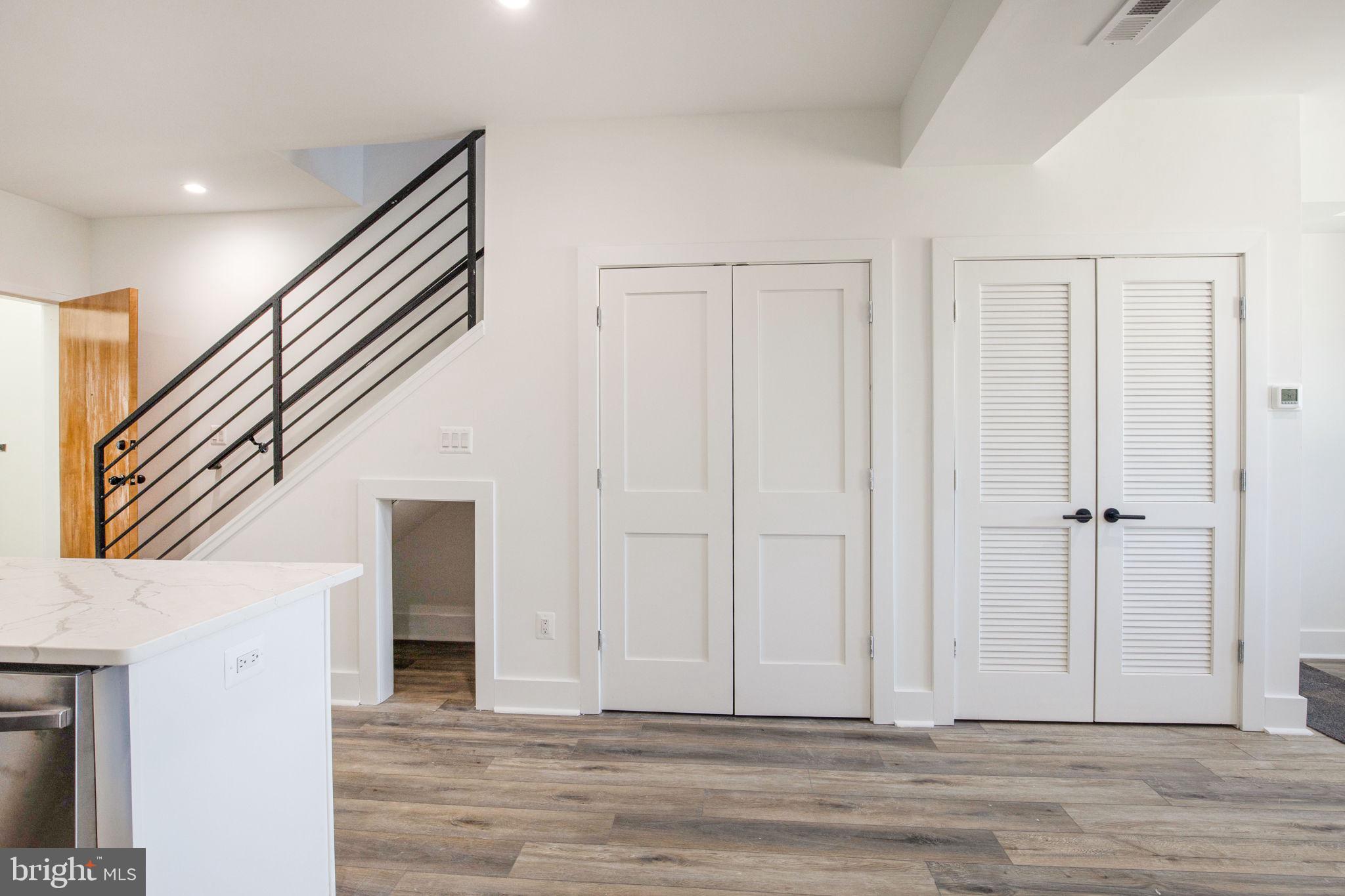 Real estate listing preview #6