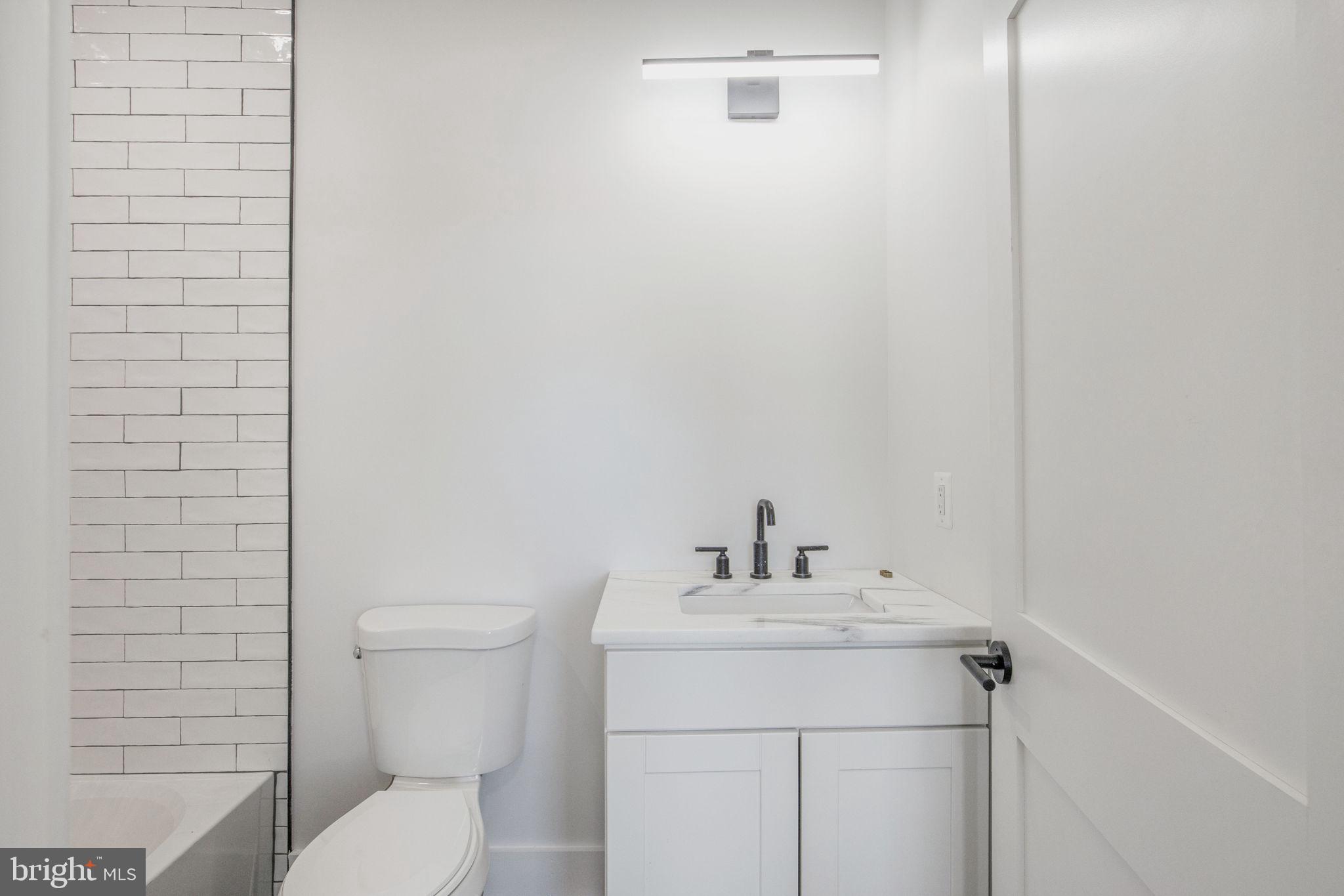 Real estate listing preview #18