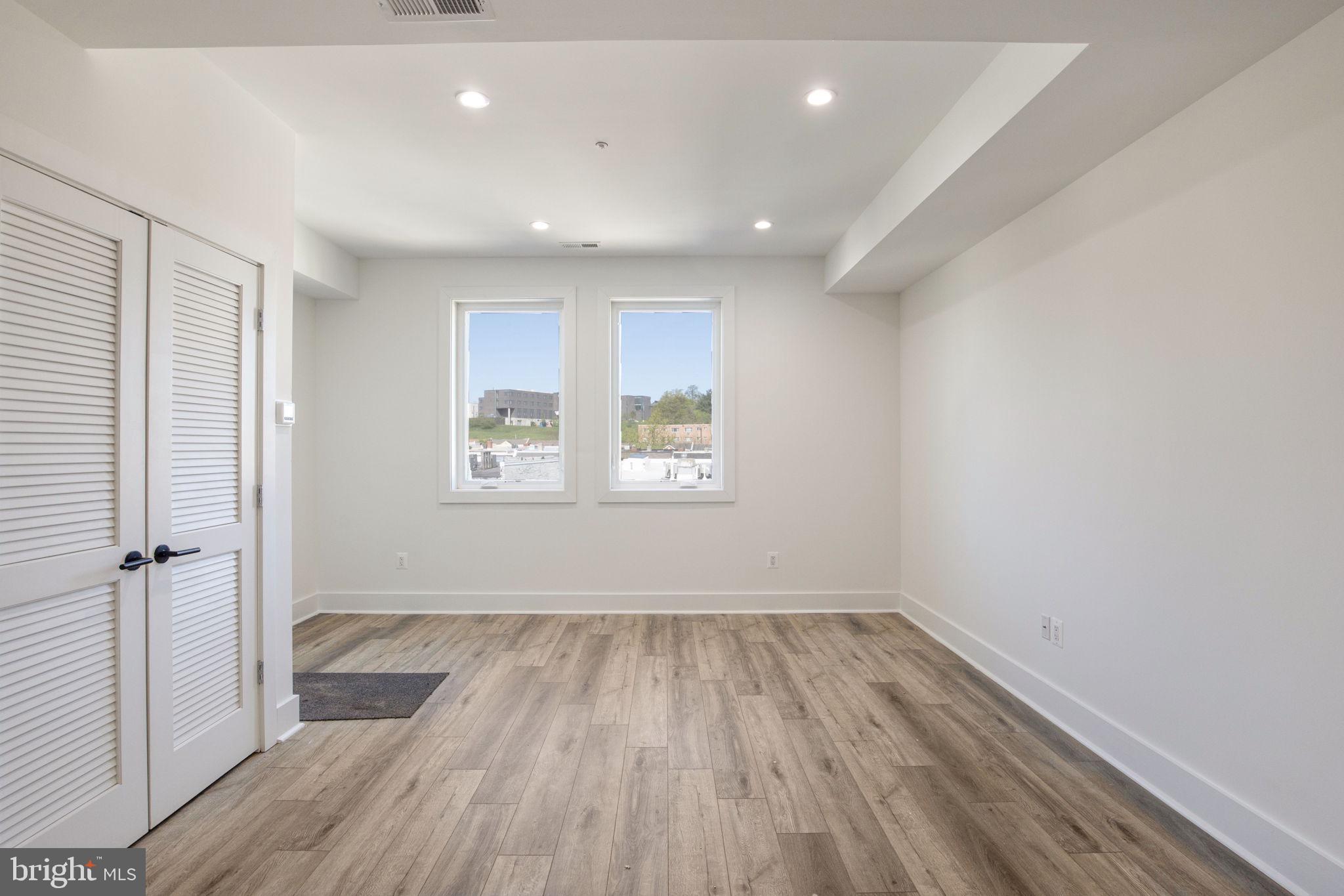 Real estate listing preview #5