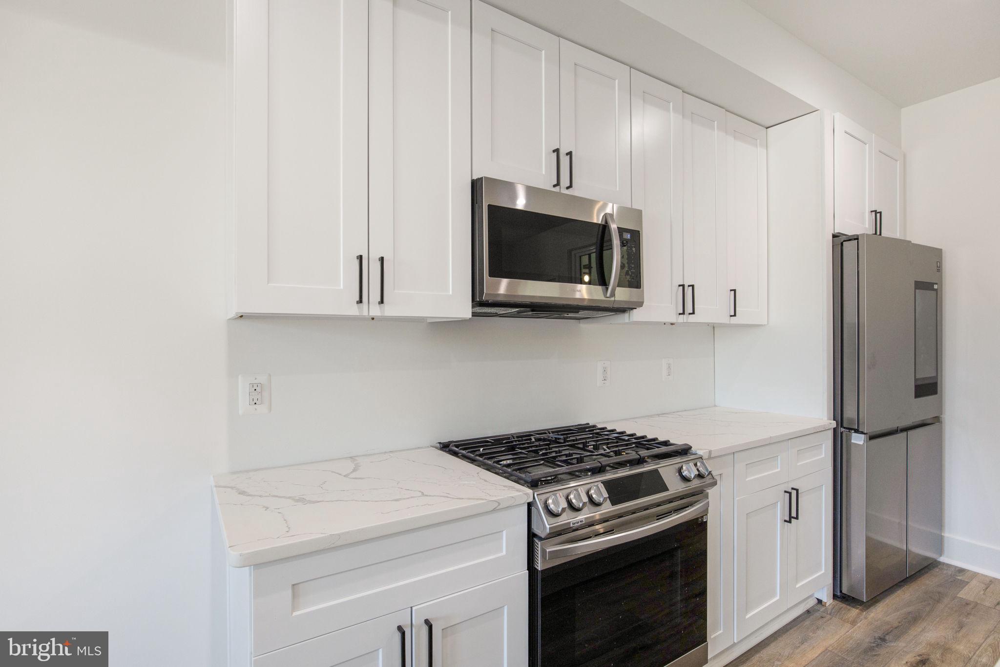 Real estate listing preview #9