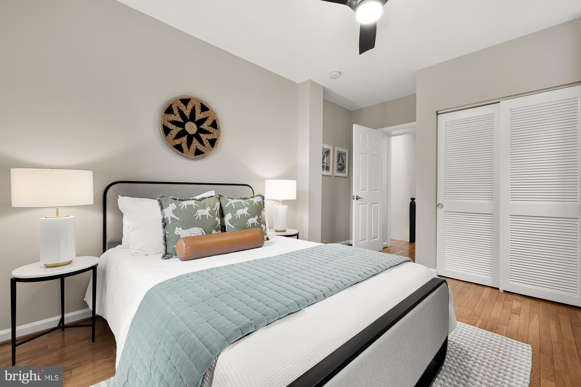 Real estate listing preview #16