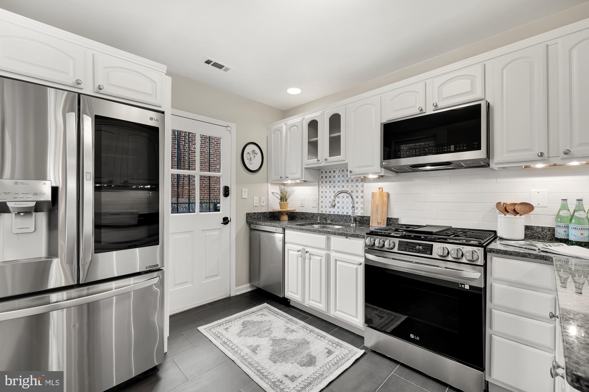 Real estate listing preview #7