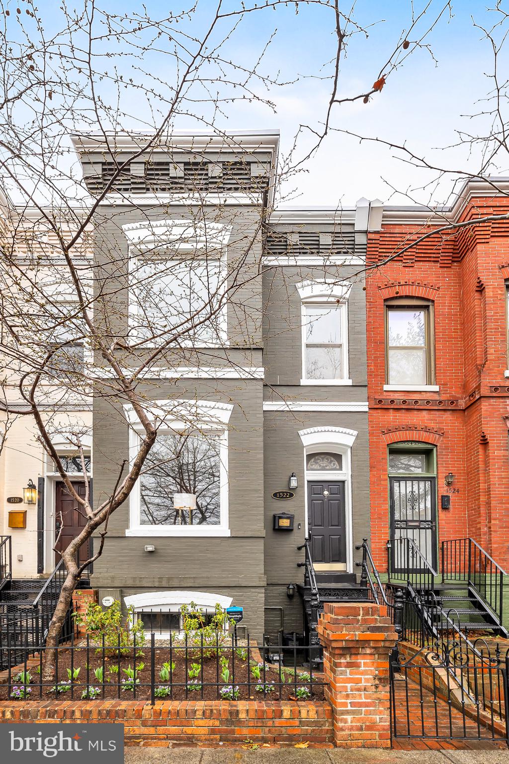 Real estate listing preview #1