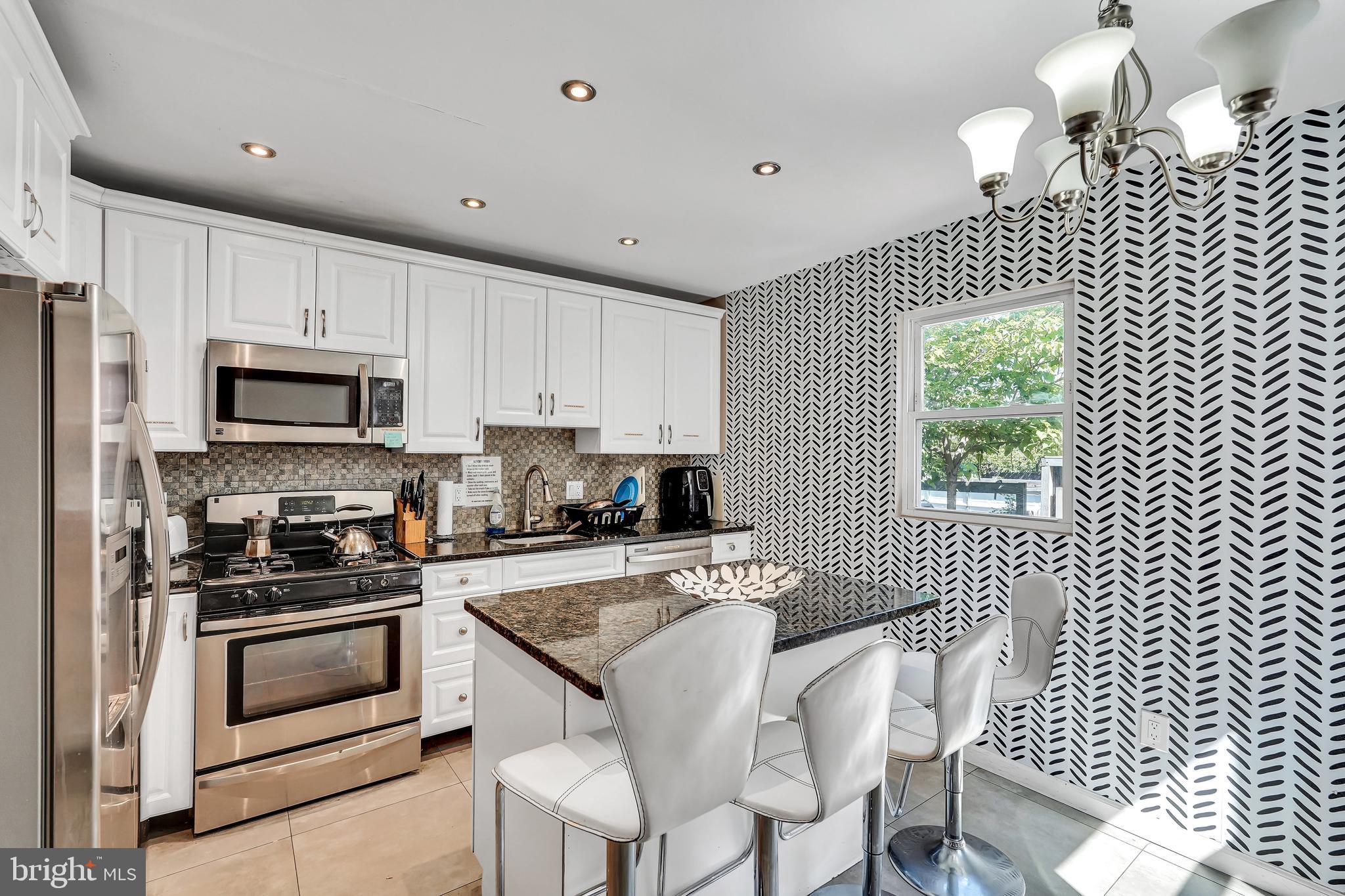 Real estate listing preview #17