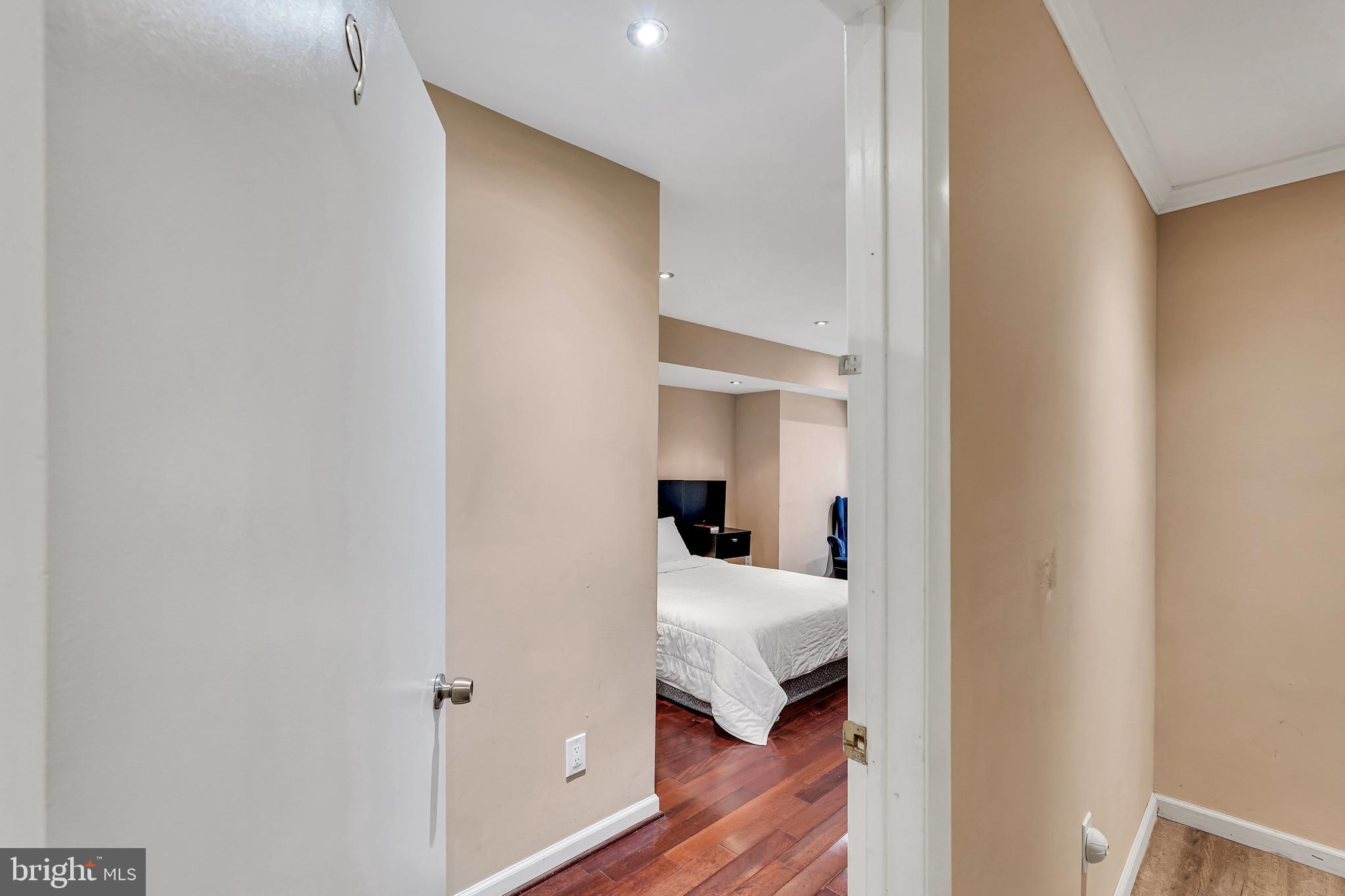 Real estate listing preview #58