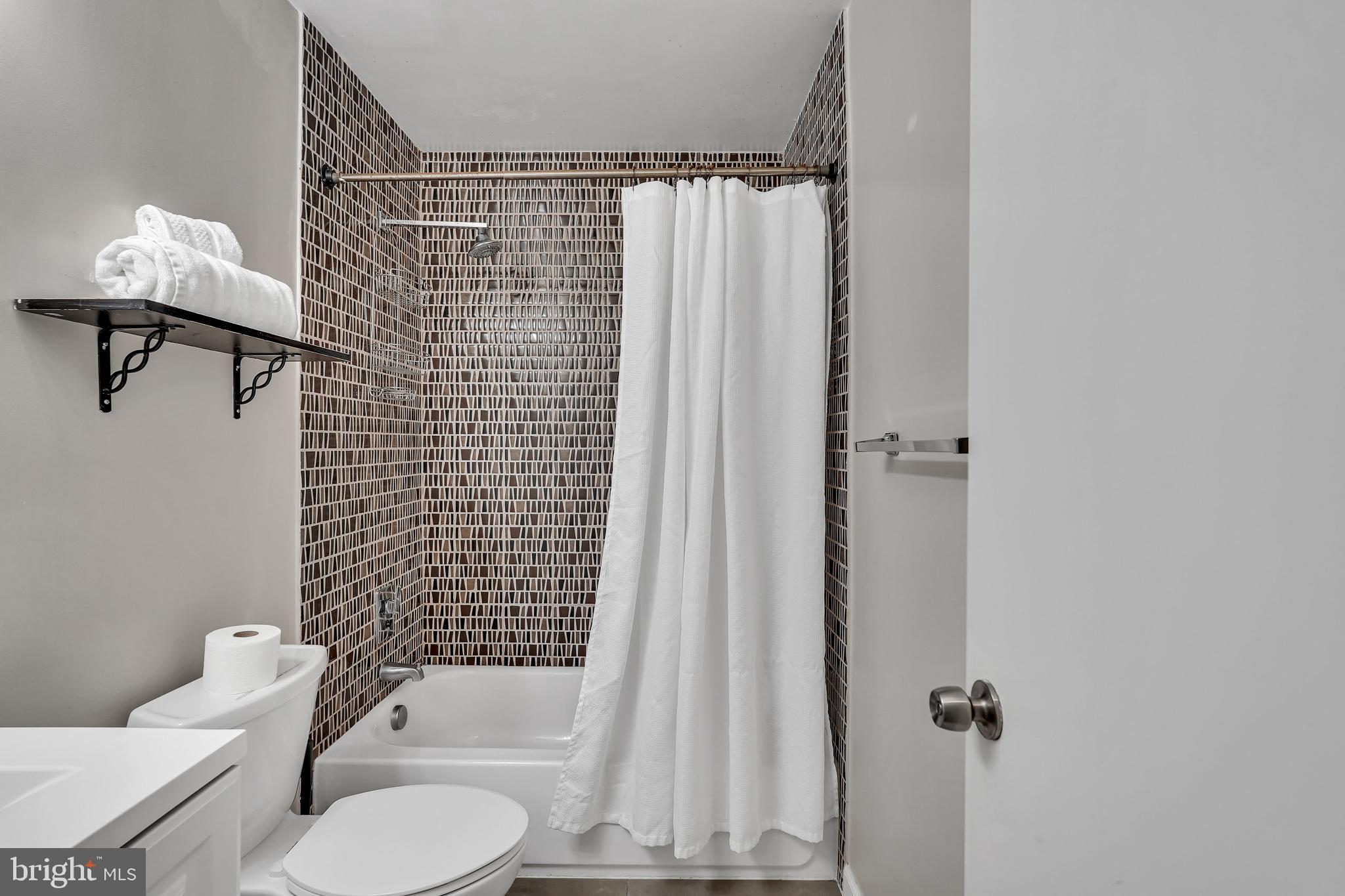 Real estate listing preview #36